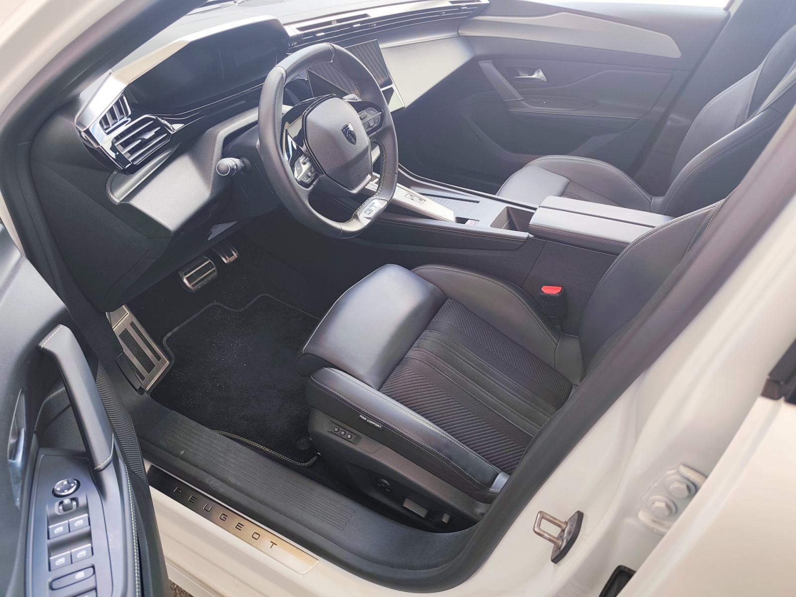 Peugeot 308 1,2 GT PACK BENZIN AUTOMATIK, JAMSTVO/LEASING!, fotografija 8