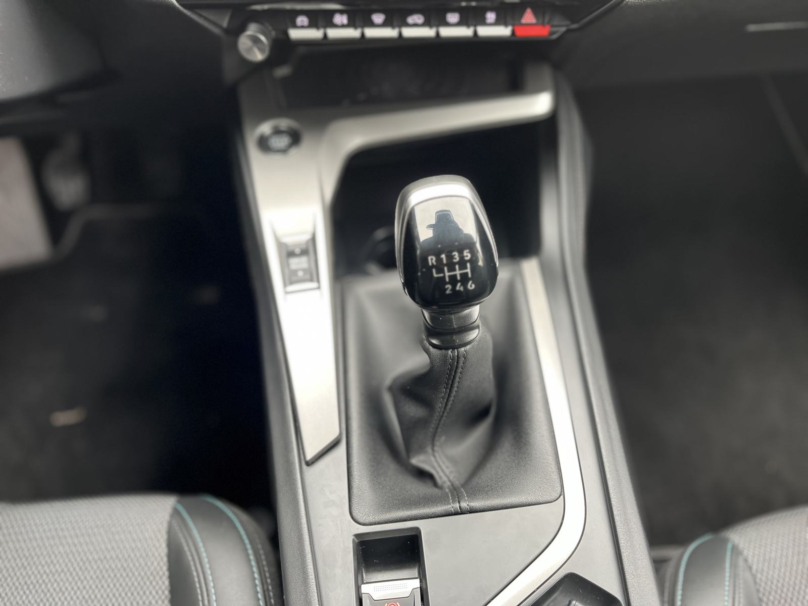 Peugeot 308 1.2 PureTech-ALLURE,LEASING BEZ UČEŠĆA I BEZ JAMACA, fotografija 13
