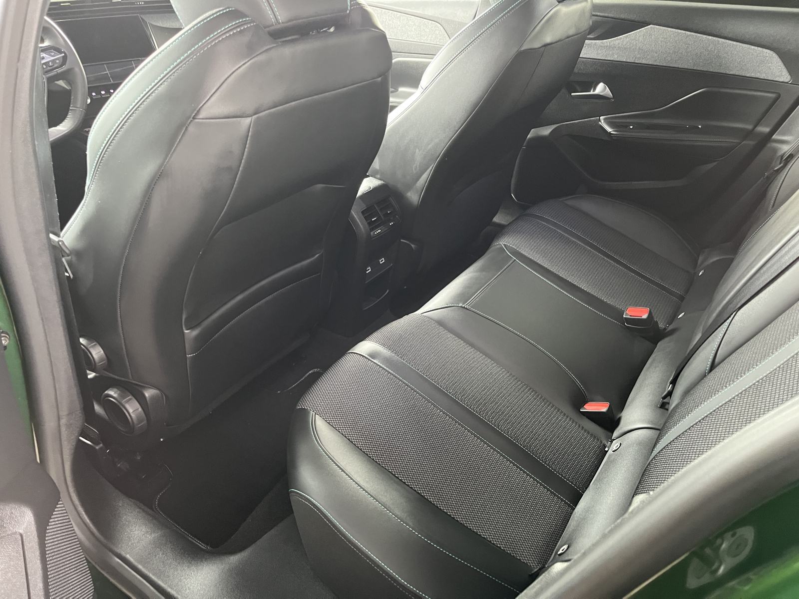 Peugeot 308 1.2 PureTech-ALLURE,LEASING BEZ UČEŠĆA I BEZ JAMACA, fotografija 20