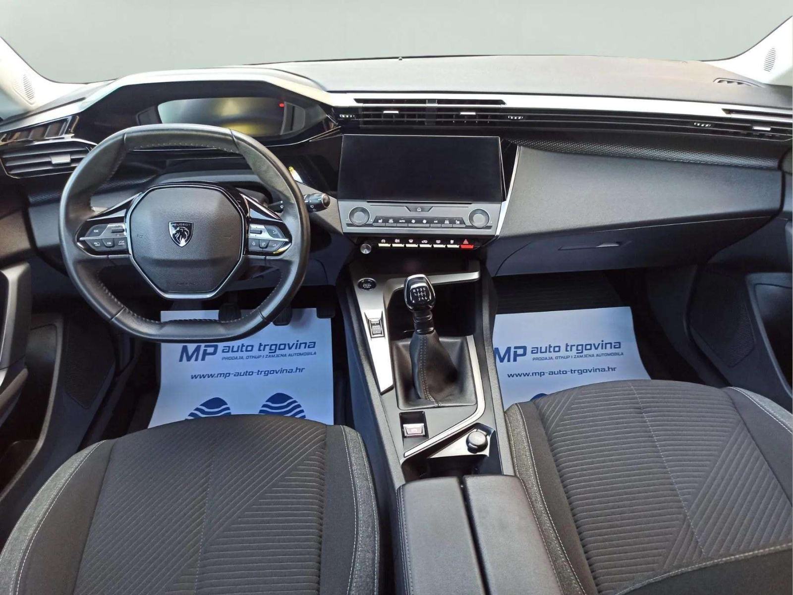Peugeot 308 1,2, fotografija 15