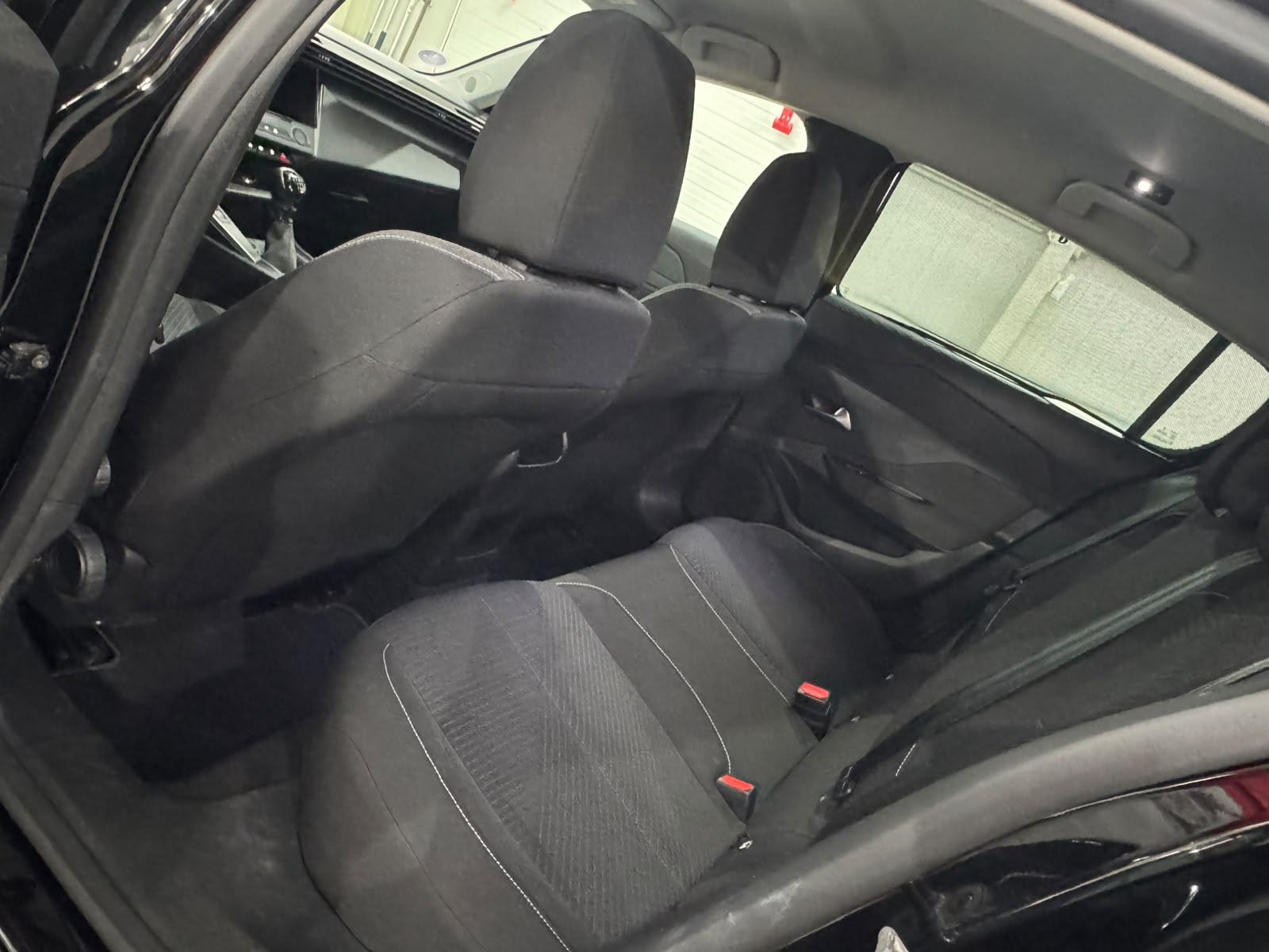 Peugeot 308 1,2, fotografija 11