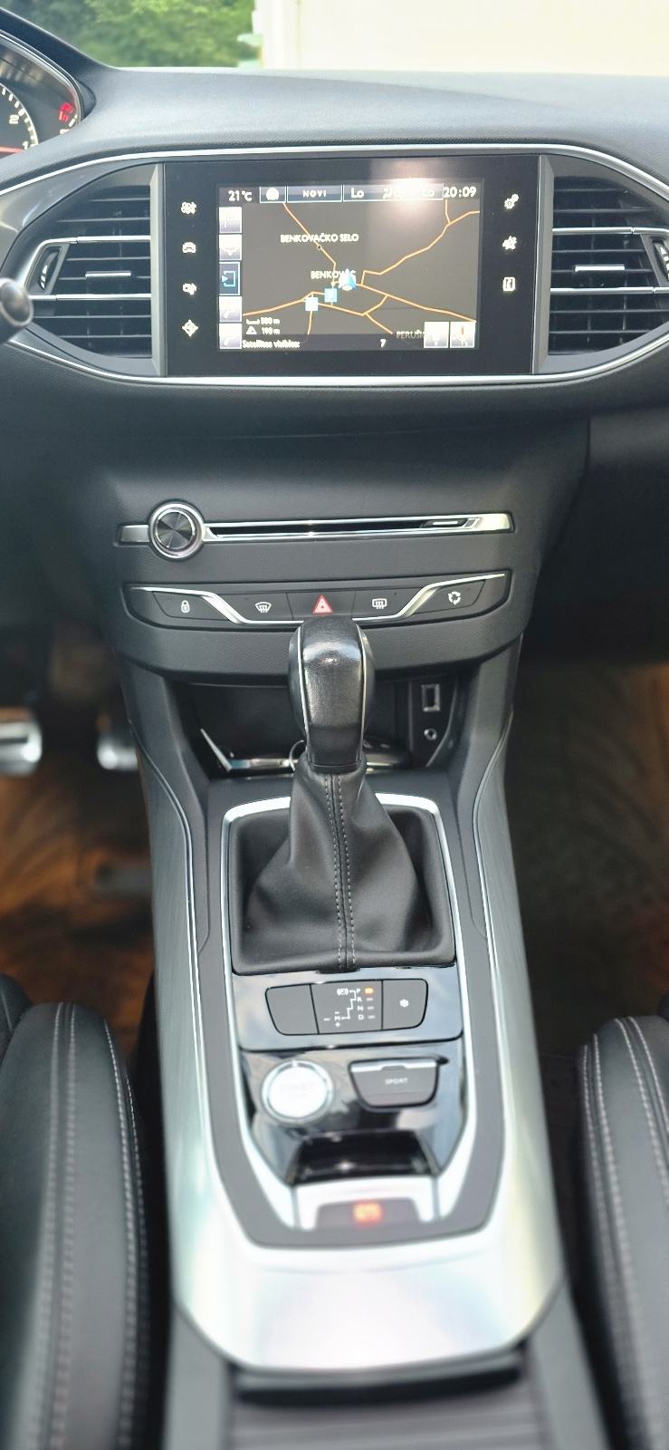 Peugeot 308, 2017.g, 1.2benz 96kw, 145tkm, AUTOMATIC,NAVI, KAMERA, fotografija 9