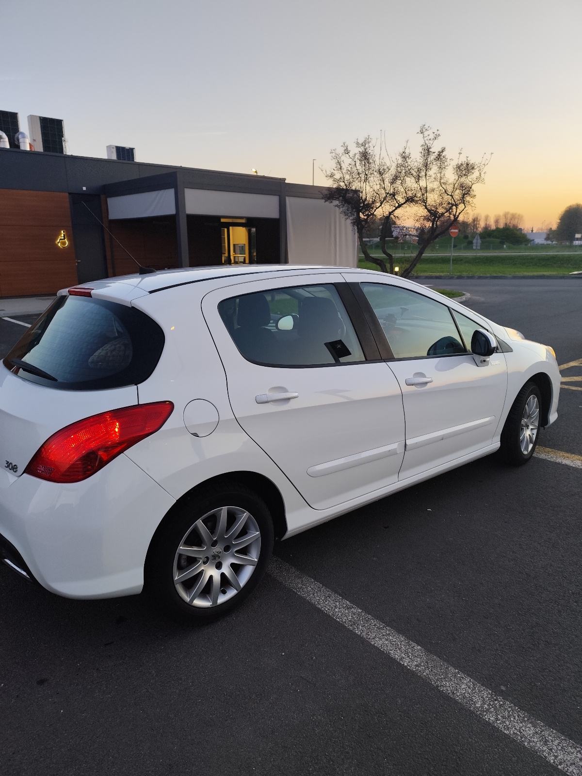 Peugeot 308 1,4 16V VTi, fotografija 10