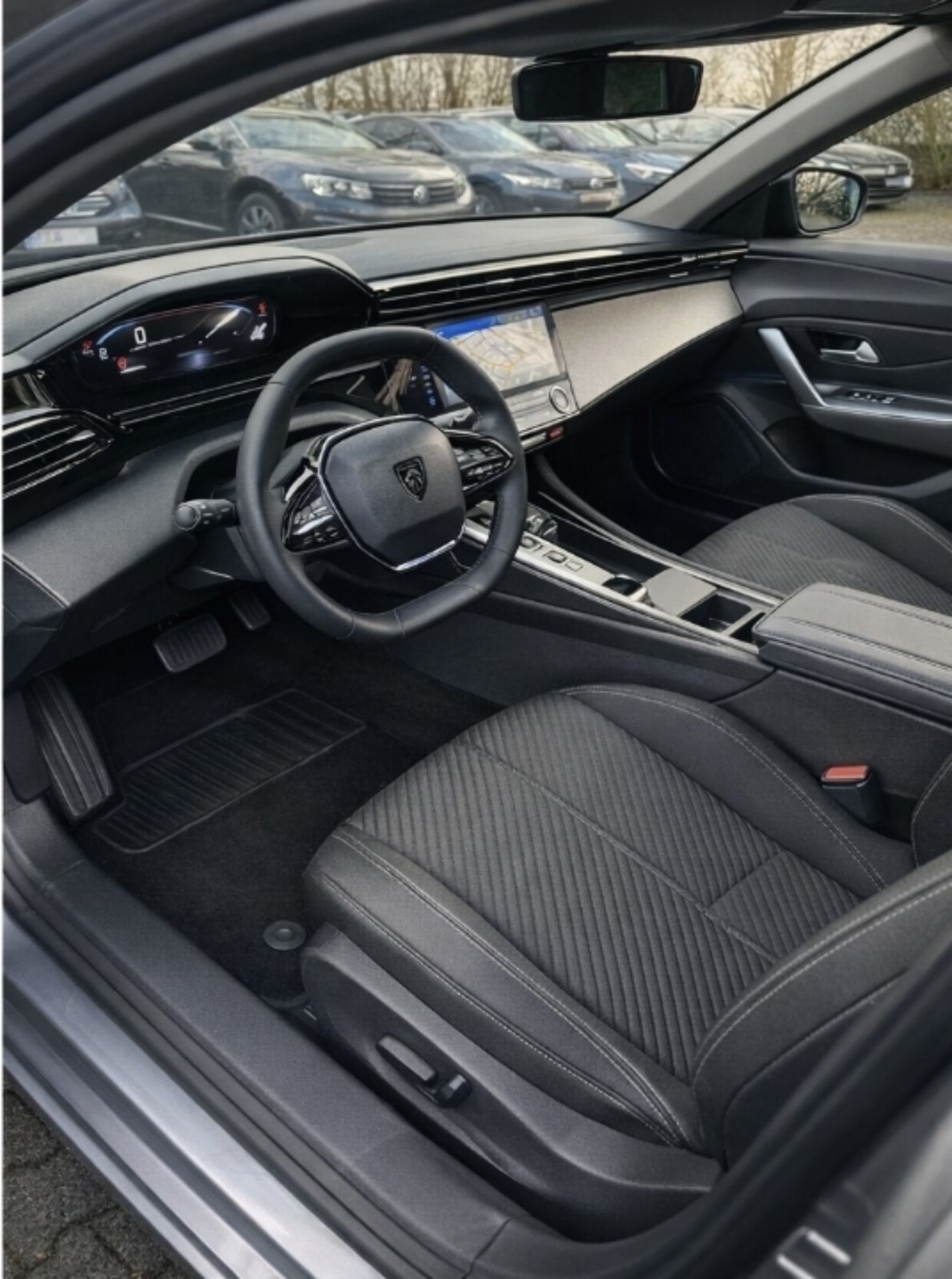 Peugeot 308 1,5 aut.2023 God. navigacija alu cijena do reg.HITNO, fotografija 7