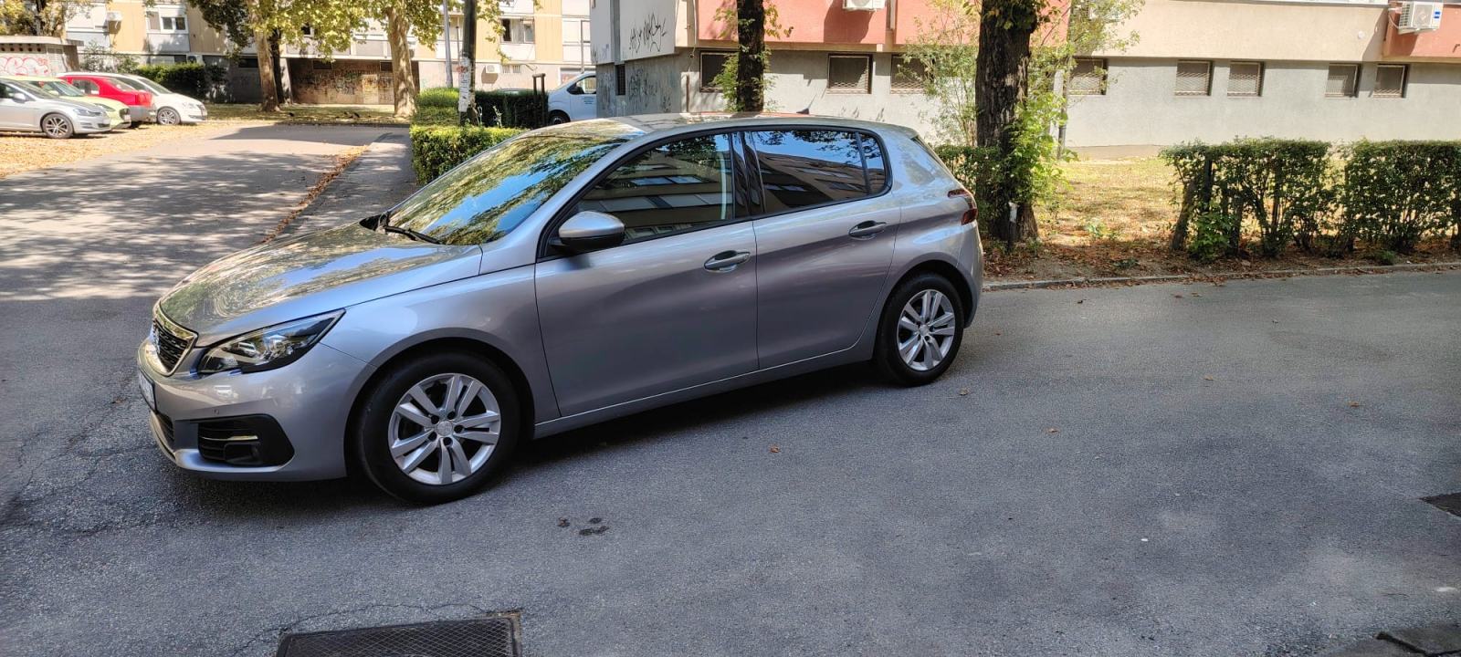 Peugeot 308 1,5 BlueHDi HR AUTO, fotografija 3