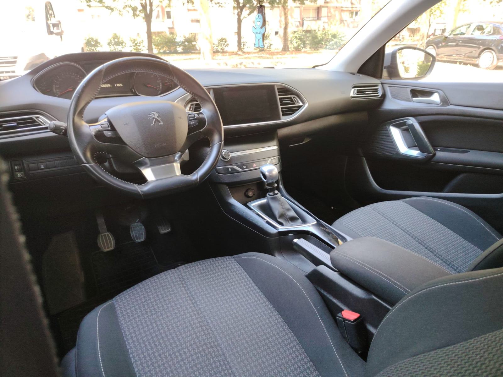 Peugeot 308 1,5 BlueHDi HR AUTO, fotografija 10