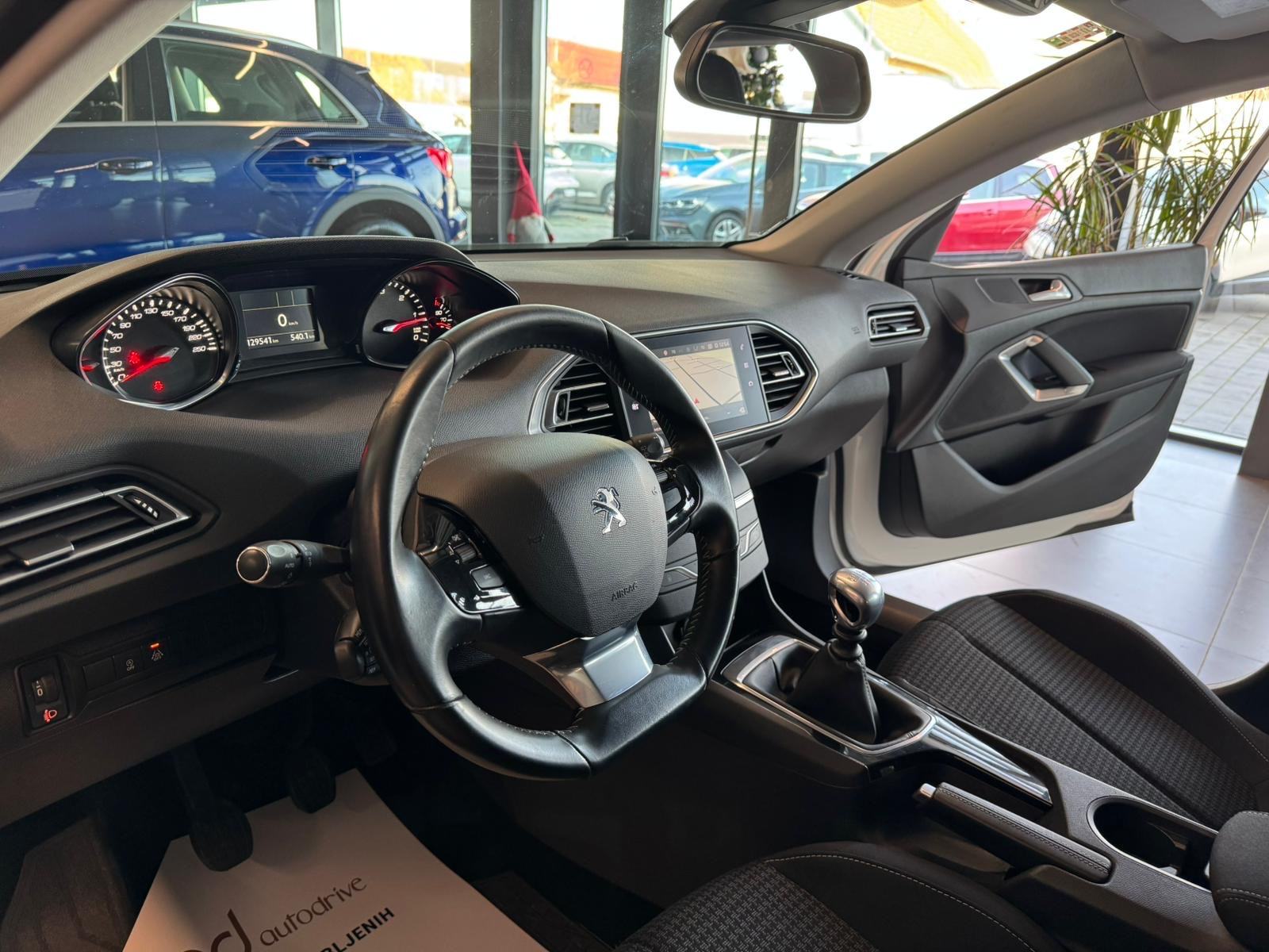 Peugeot 308 1,5 BlueHDi NAVI • ALU16" • LEASING RATA VEĆ OD: 210,00 €, fotografija 13