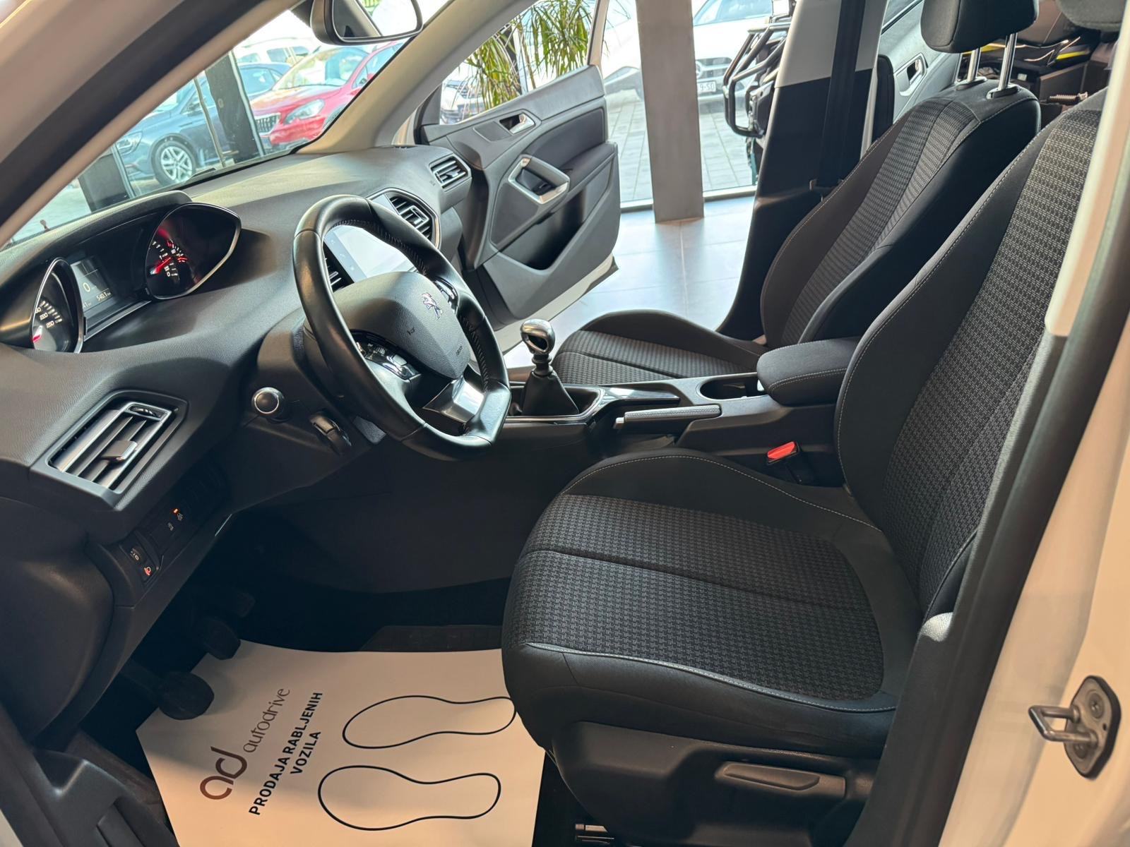 Peugeot 308 1,5 BlueHDi NAVI • ALU16" • LEASING RATA VEĆ OD: 210,00 €, fotografija 14