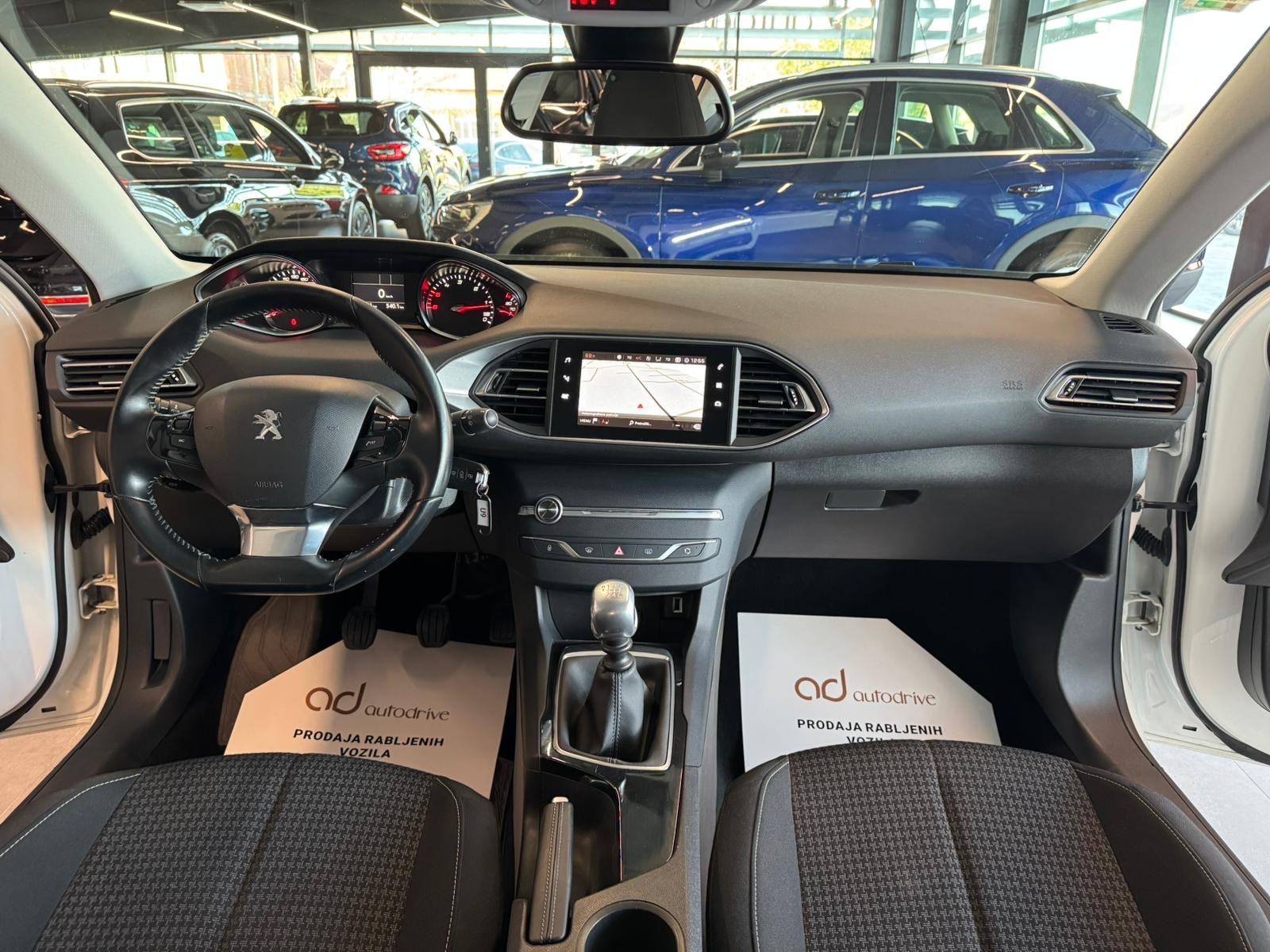 Peugeot 308 1,5 BlueHDi NAVI • ALU16" • LEASING RATA VEĆ OD: 210,00 €, fotografija 15