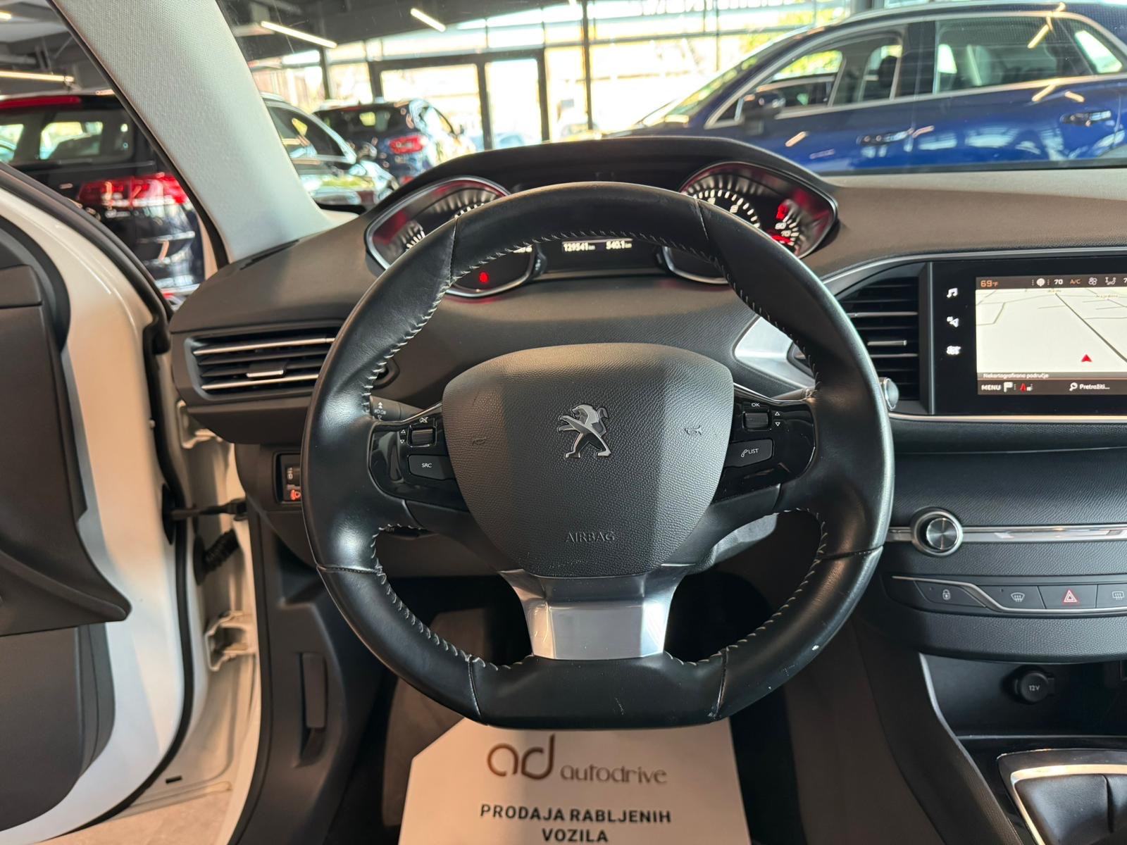 Peugeot 308 1,5 BlueHDi NAVI • ALU16" • LEASING RATA VEĆ OD: 210,00 €, fotografija 17
