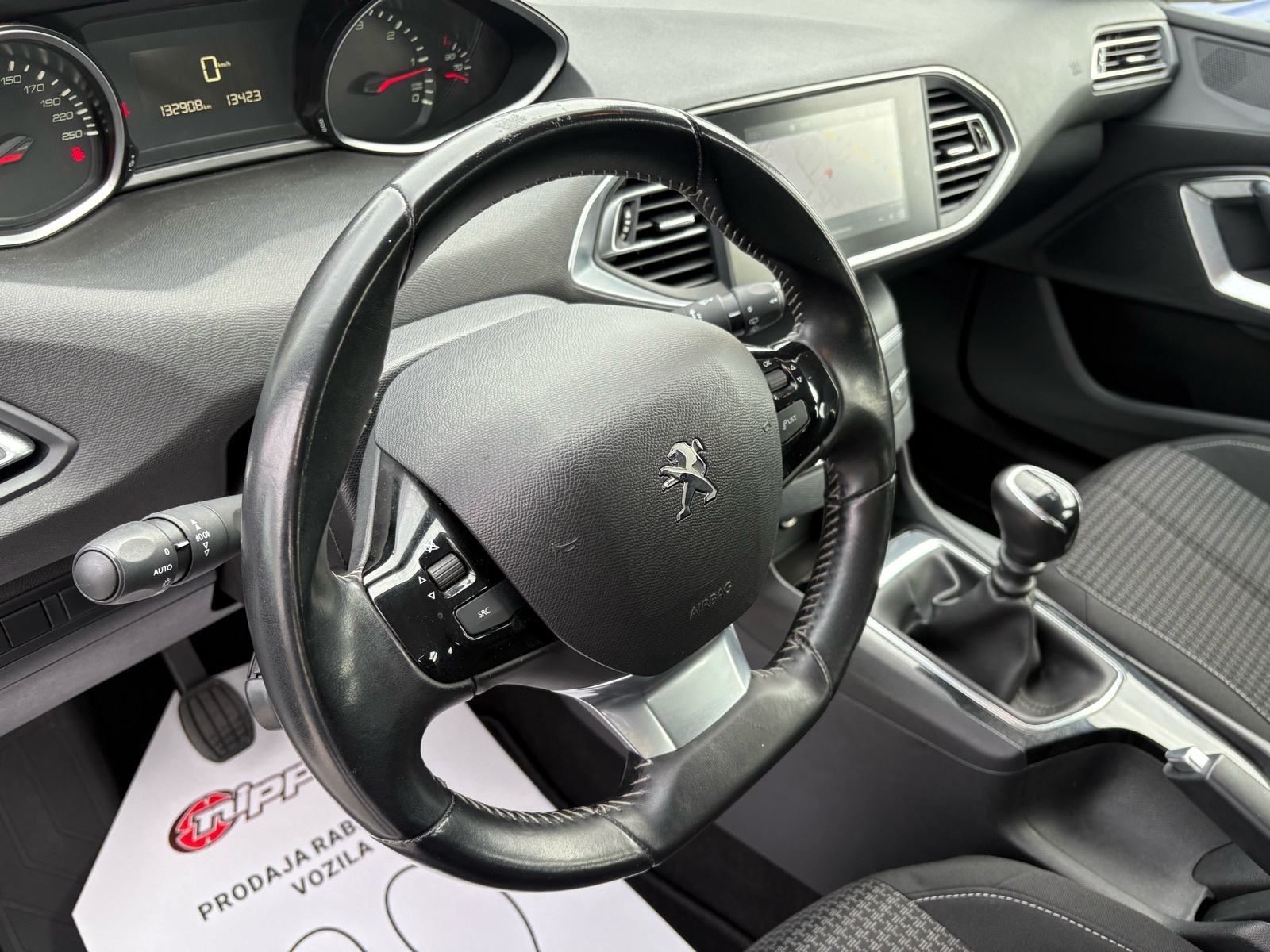 Peugeot 308 1,5 BlueHDi NAVI - SERVISNA -LEASING RATA VEĆ OD: 165,00 €, fotografija 9