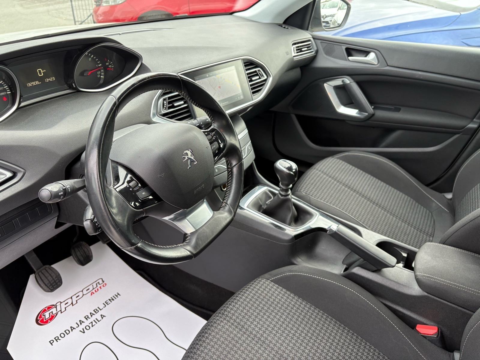 Peugeot 308 1,5 BlueHDi NAVI - SERVISNA -LEASING RATA VEĆ OD: 165,00 €, fotografija 10