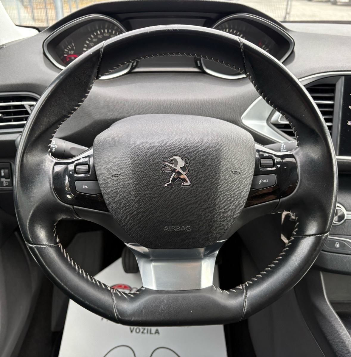 Peugeot 308 1,5 BlueHDi NAVI - SERVISNA -LEASING RATA VEĆ OD: 165,00 €, fotografija 14
