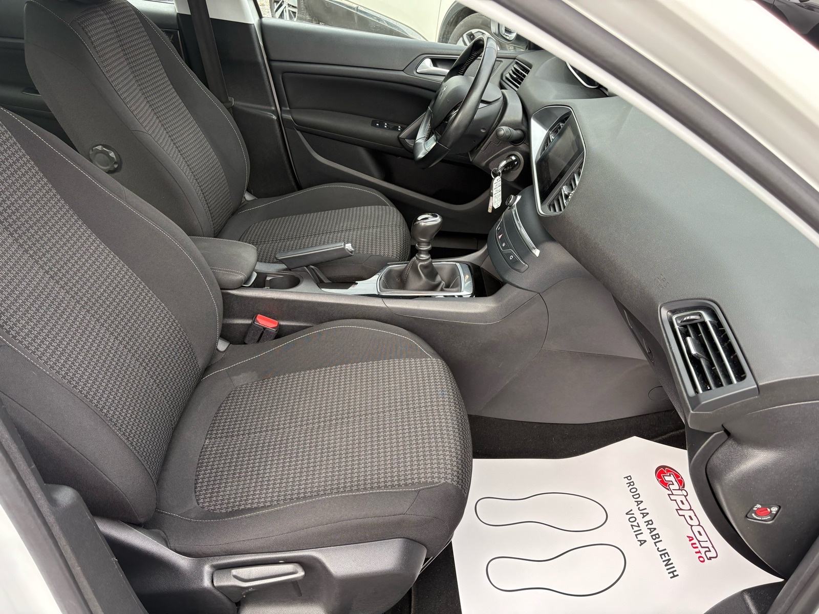Peugeot 308 1,5 BlueHDi NAVI - SERVISNA -LEASING RATA VEĆ OD: 165,00 €, fotografija 19