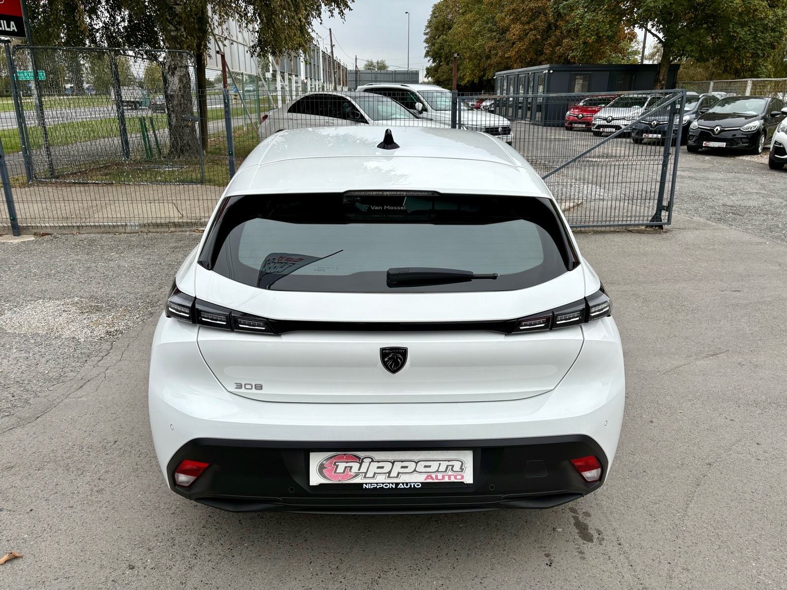 Peugeot 308 1,5 BlueHDi u PDV-u - NAVI - LEASING RATA VEĆ OD: 248,00 €, fotografija 5
