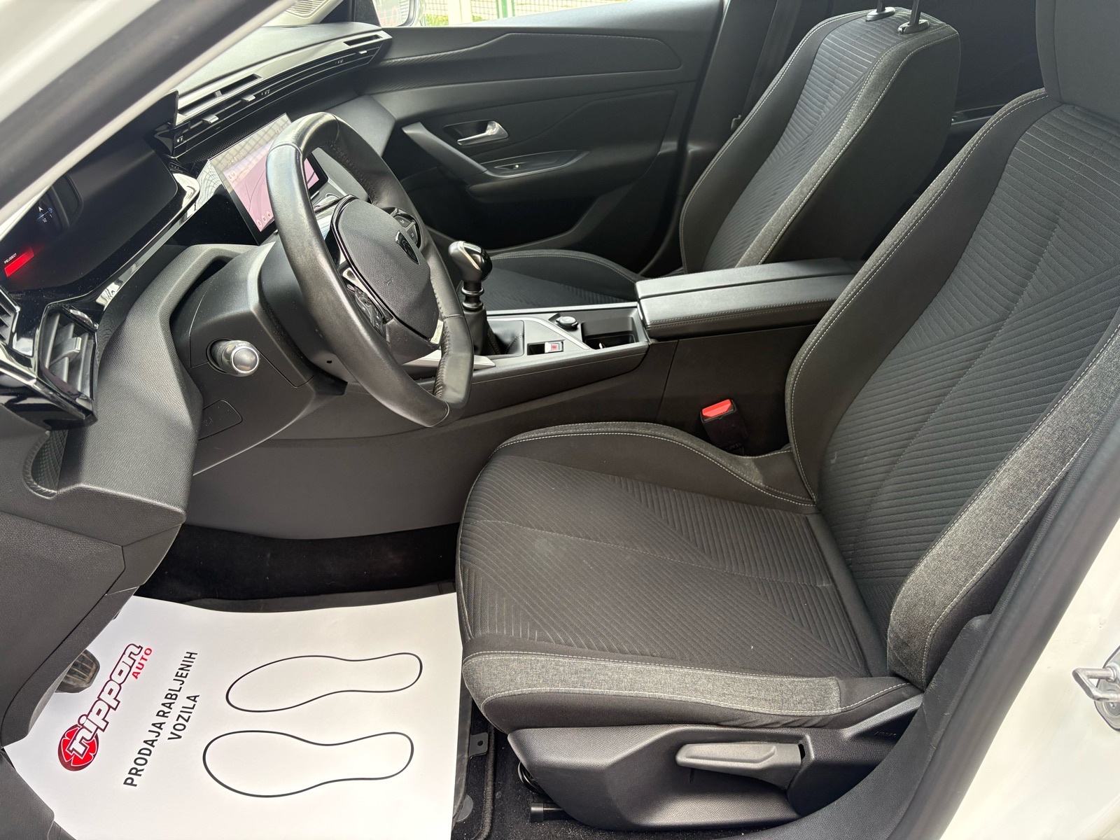 Peugeot 308 1,5 BlueHDi u PDV-u - NAVI - LEASING RATA VEĆ OD: 248,00 €, fotografija 11