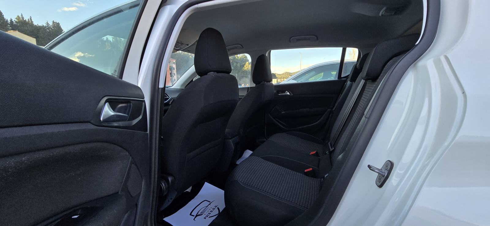 Peugeot 308 1,5 BlueHDi Registriran godinu dana!, fotografija 5