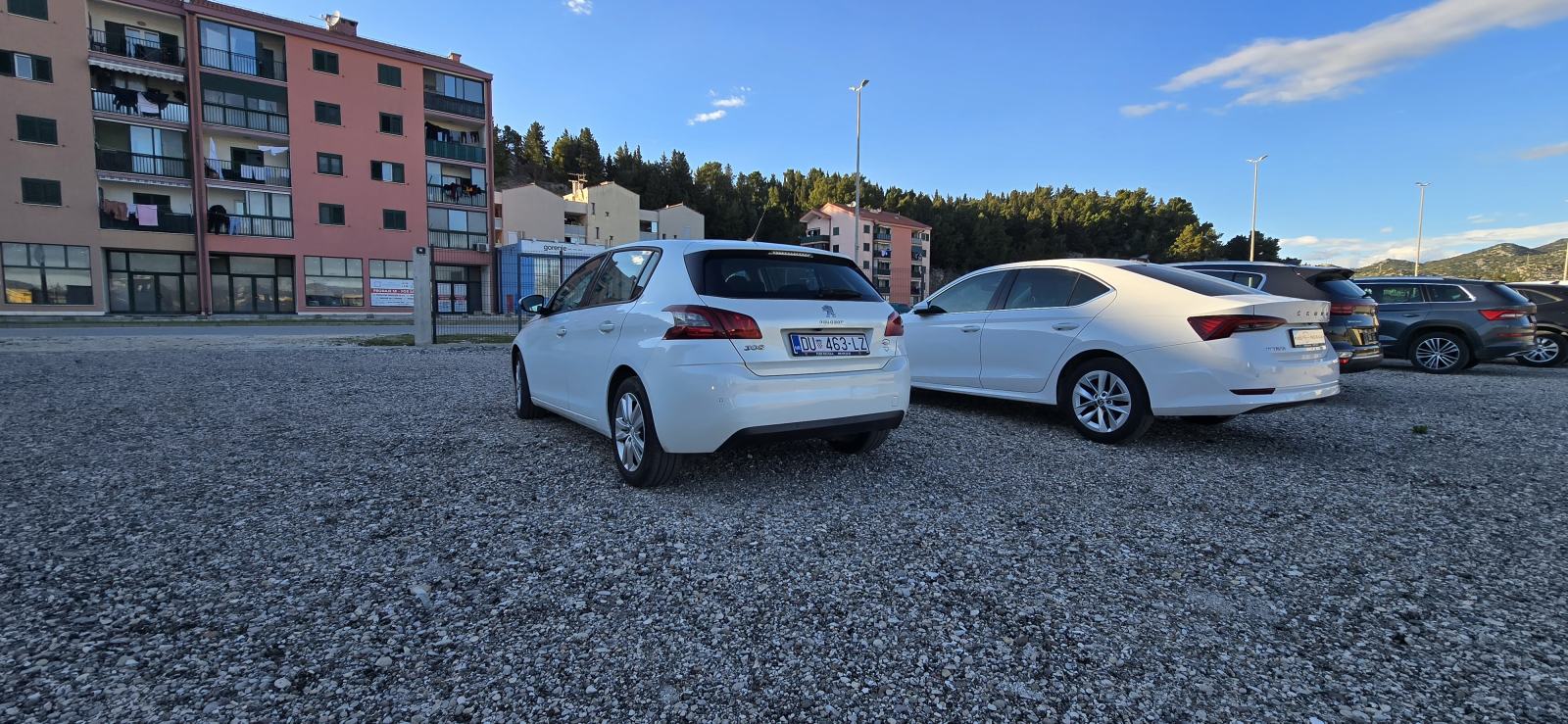 Peugeot 308 1,5 BlueHDi Registriran godinu dana!, fotografija 3