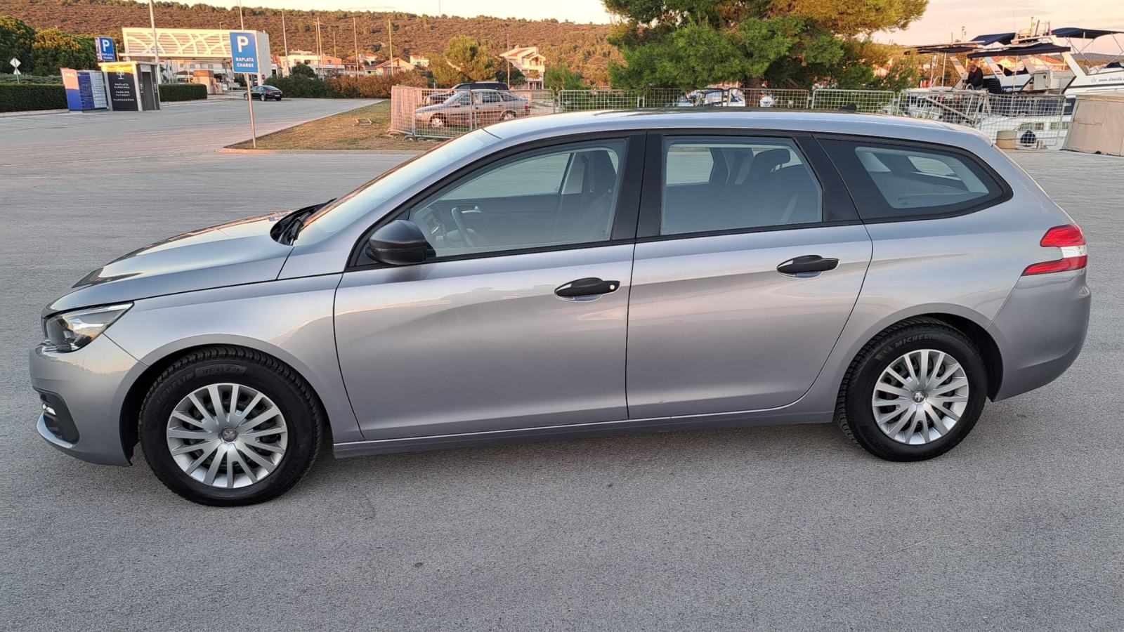 Peugeot 308 HDi 2019god,144-Tkm,ISPIS km.⭐️KOMPLET VELIKI SERVIS⭐️, fotografija 12