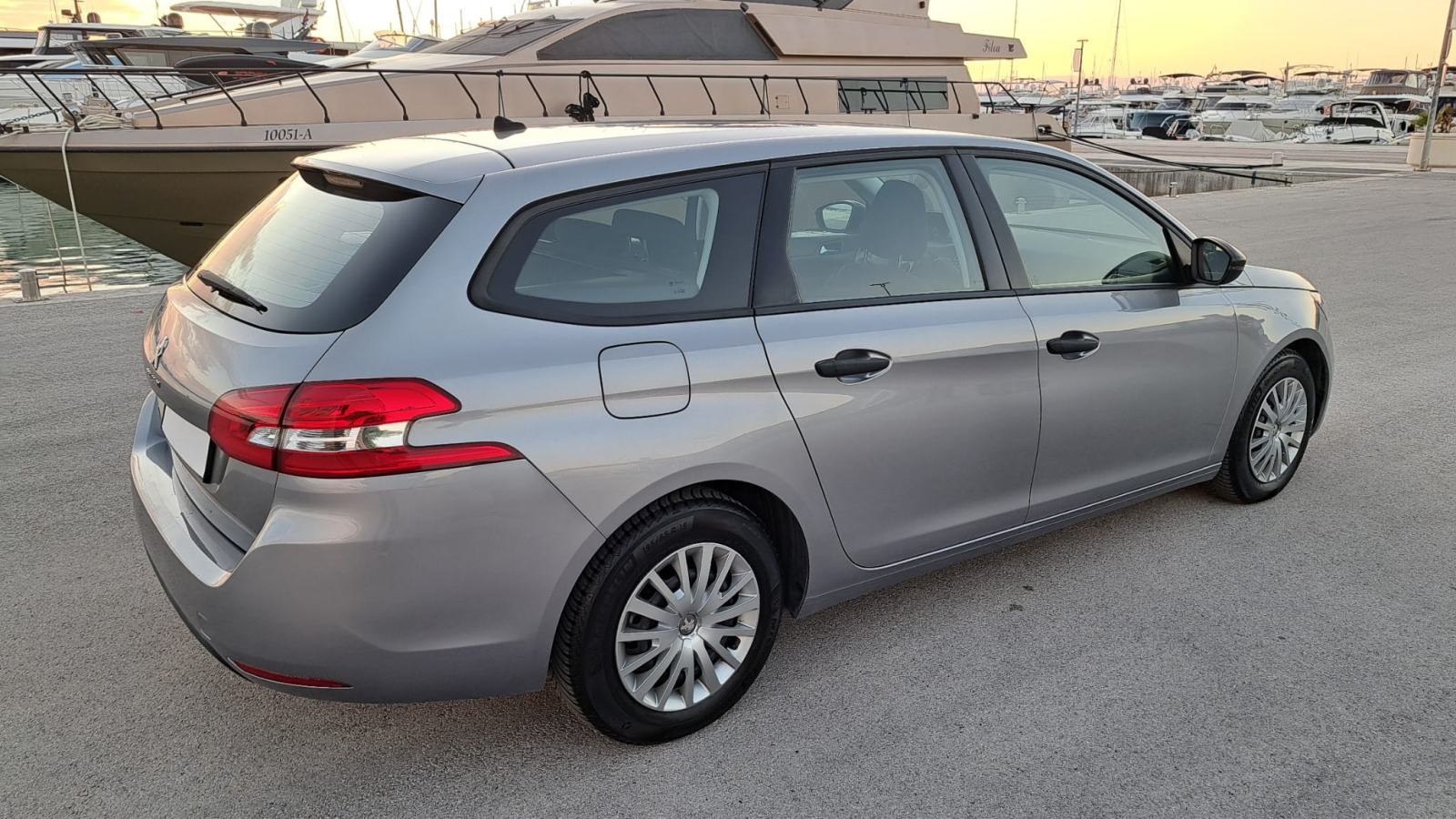 Peugeot 308 HDi 2019god,144-Tkm,ISPIS km.⭐️KOMPLET VELIKI SERVIS⭐️, fotografija 7