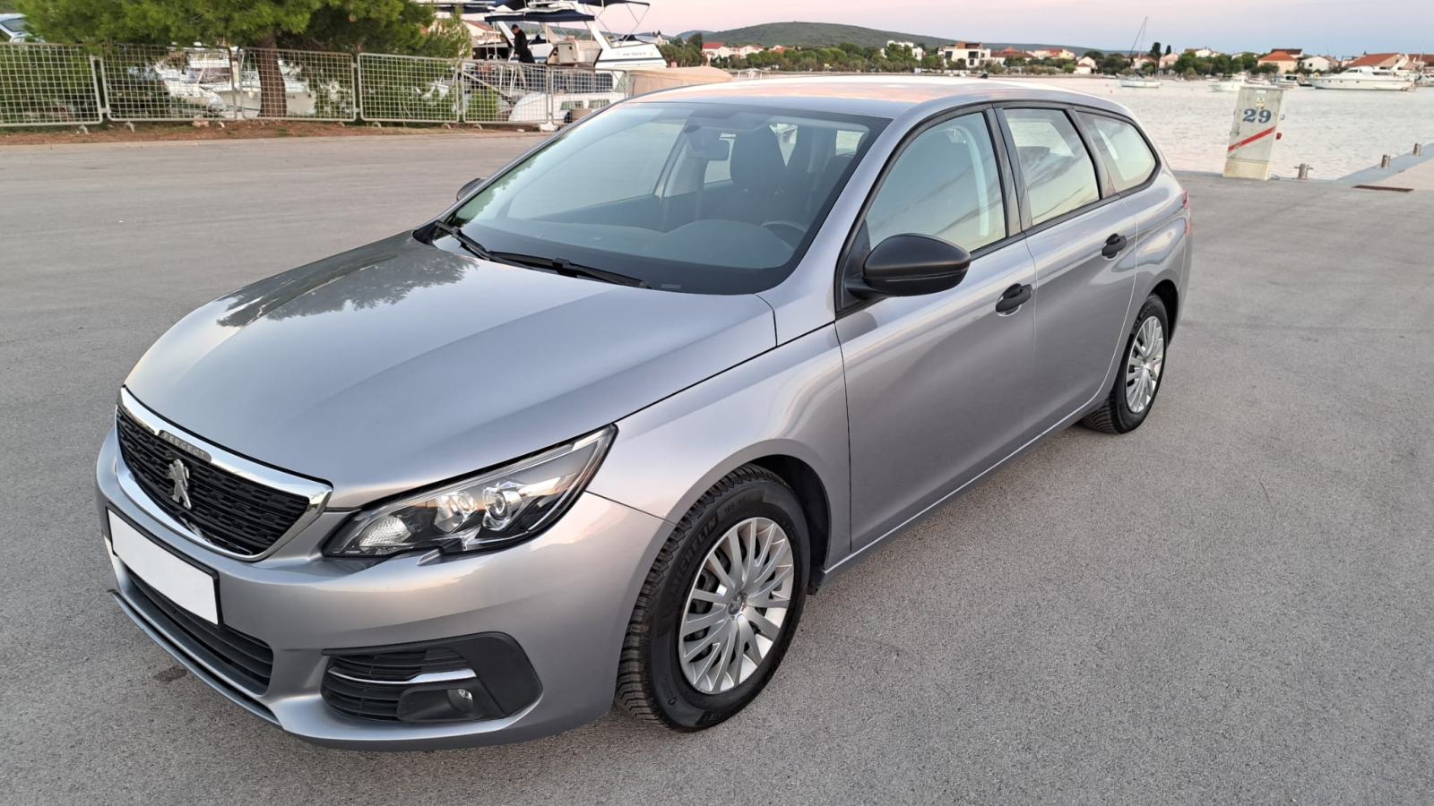 Peugeot 308 HDi 2019god,144-Tkm,ISPIS km.⭐️KOMPLET VELIKI SERVIS⭐️, fotografija 15