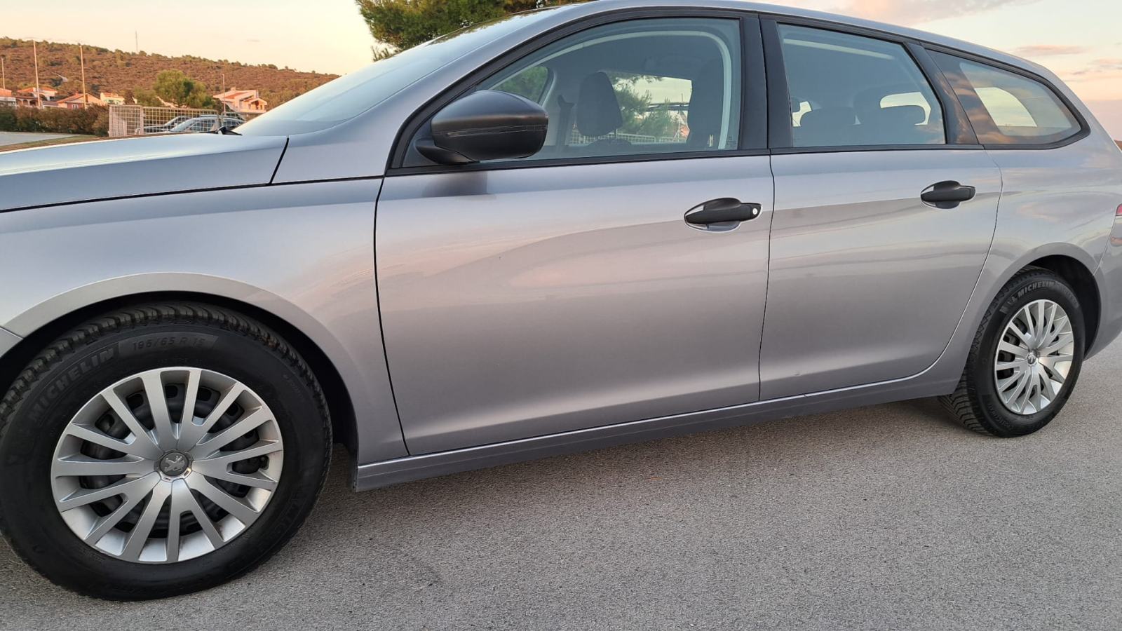 Peugeot 308 HDi 2019god,144-Tkm,ISPIS km.⭐️KOMPLET VELIKI SERVIS⭐️, fotografija 20