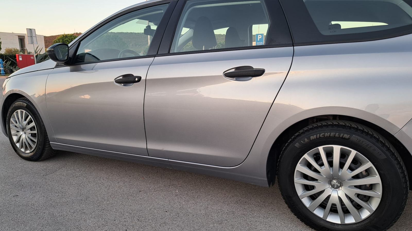 Peugeot 308 HDi 2019god,144-Tkm,ISPIS km.⭐️KOMPLET VELIKI SERVIS⭐️, fotografija 18