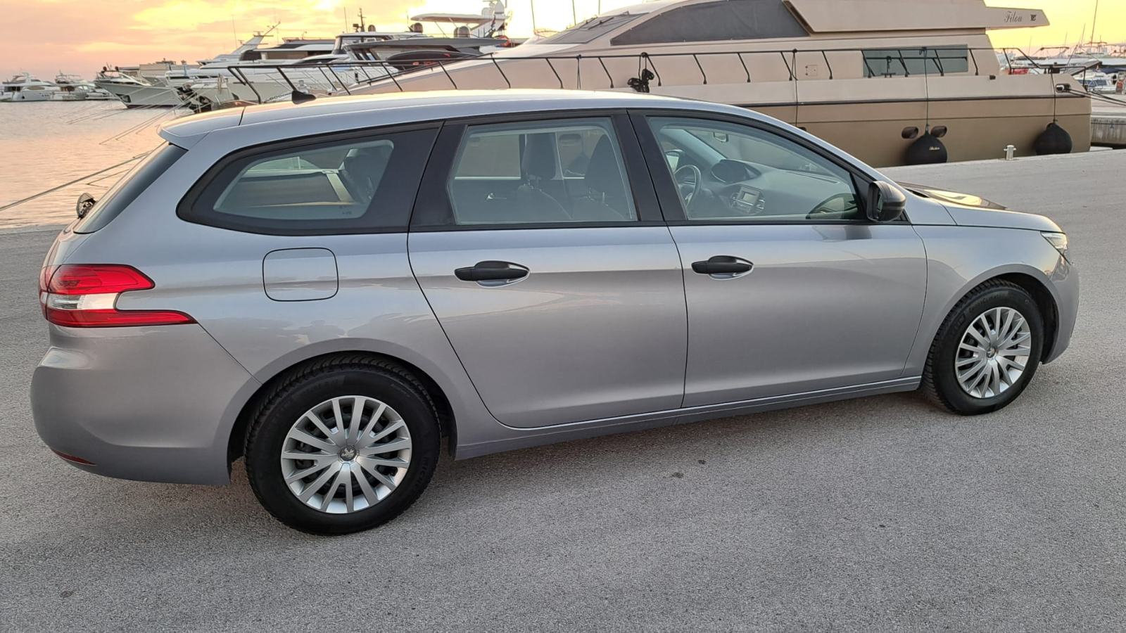 Peugeot 308 HDi 2019god,144-Tkm,ISPIS km.⭐️KOMPLET VELIKI SERVIS⭐️, fotografija 6