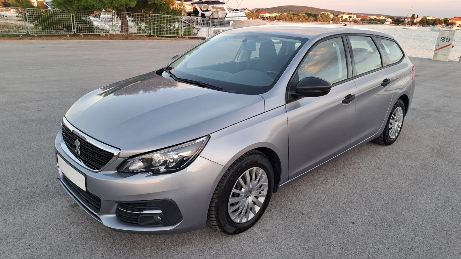 Peugeot 308 HDi 2019god,144-Tkm,ISPIS km.⭐️KOMPLET VELIKI SERVIS⭐️, fotografija 14