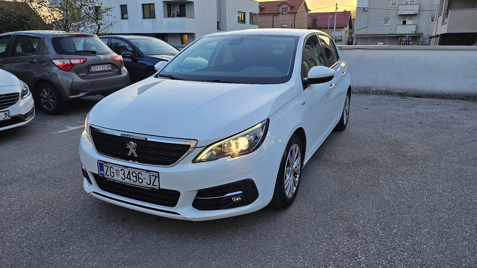 Peugeot 308 1,5 BlueHDi registriran do 06/2027, fotografija 3