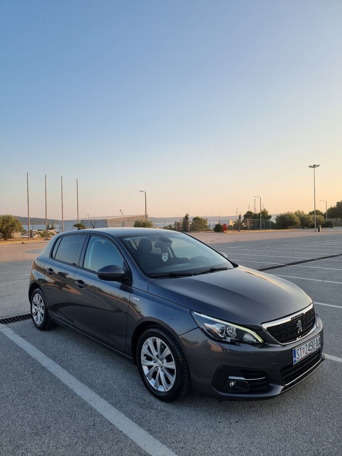 Peugeot 308 1,5 BlueHDi, fotografija 3