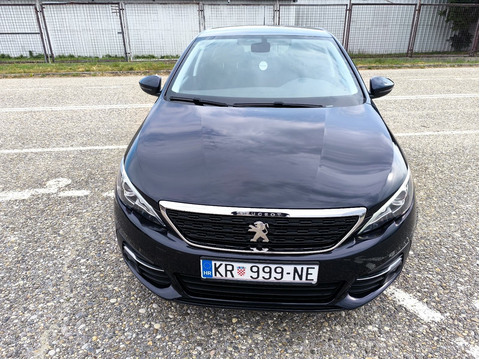 Peugeot 308 1,5 BlueHDi, fotografija 4