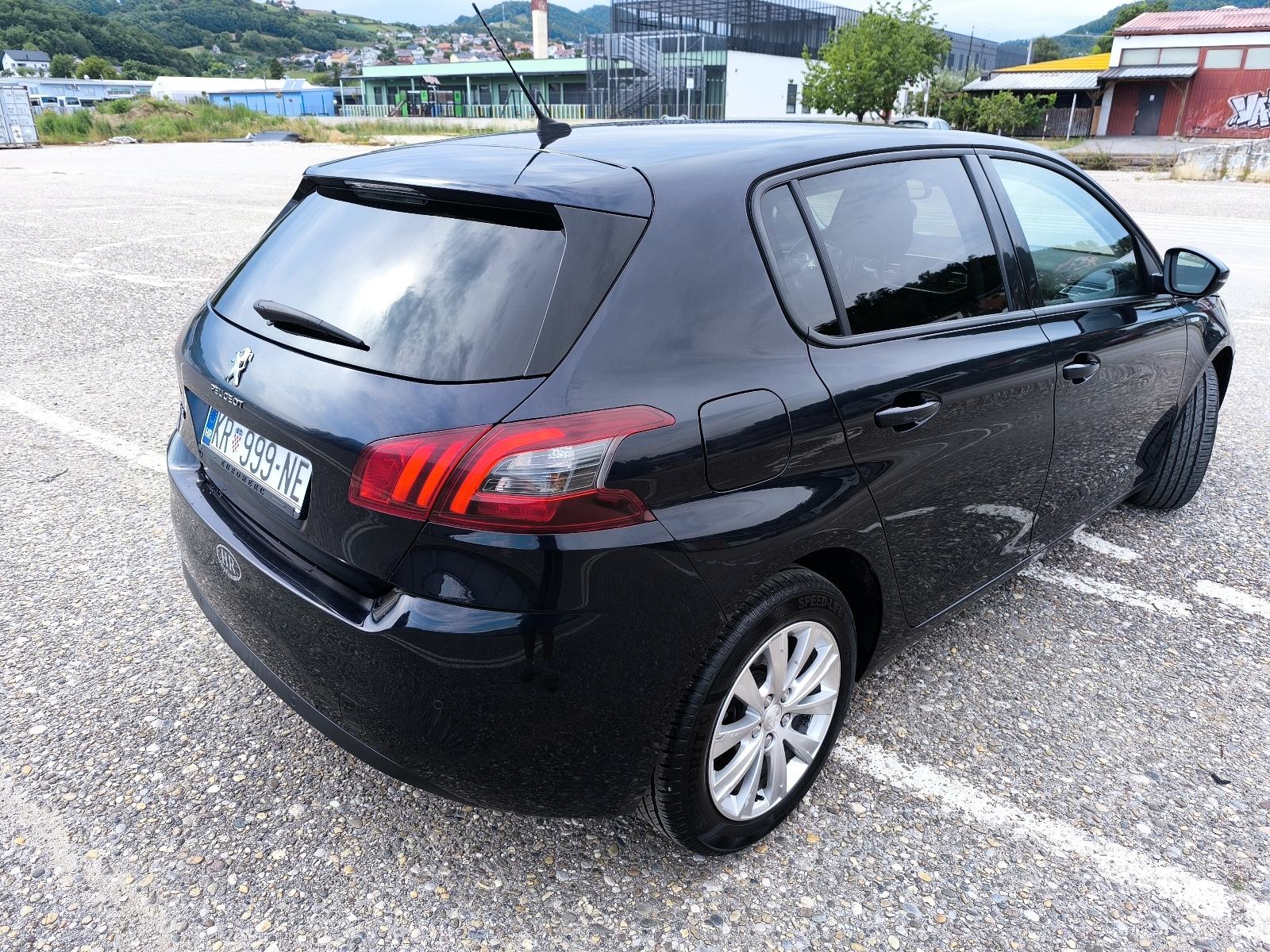 Peugeot 308 1,5 BlueHDi, fotografija 6