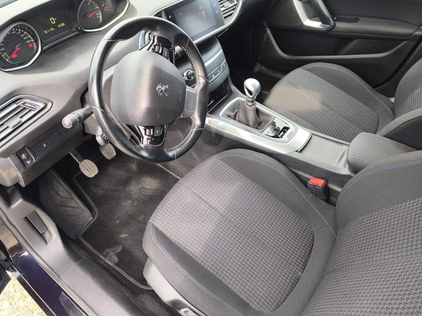Peugeot 308 1,5 BlueHDi, fotografija 11
