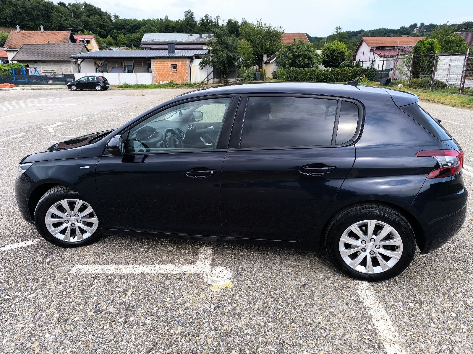 Peugeot 308 1,5 BlueHDi, fotografija 9