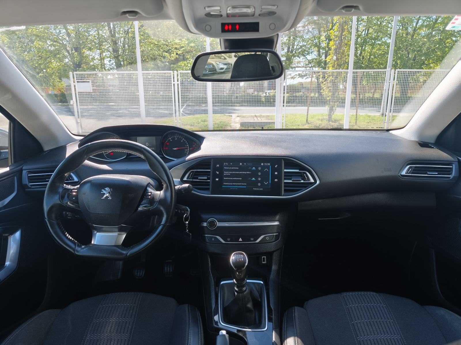 Peugeot 308 1,5 HDi 6 BRZINA NAVI PARK PILOT KOŽA LED BLUETOOTH, fotografija 15