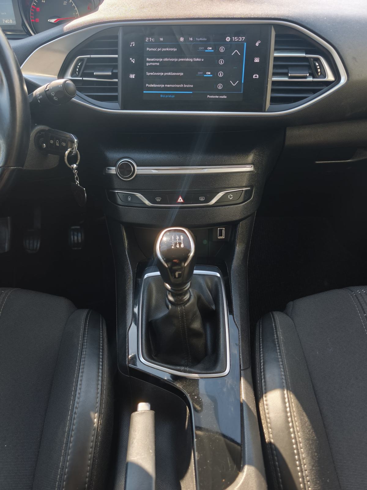 Peugeot 308 1,5 HDi 6 BRZINA NAVI PARK PILOT KOŽA LED BLUETOOTH, fotografija 19