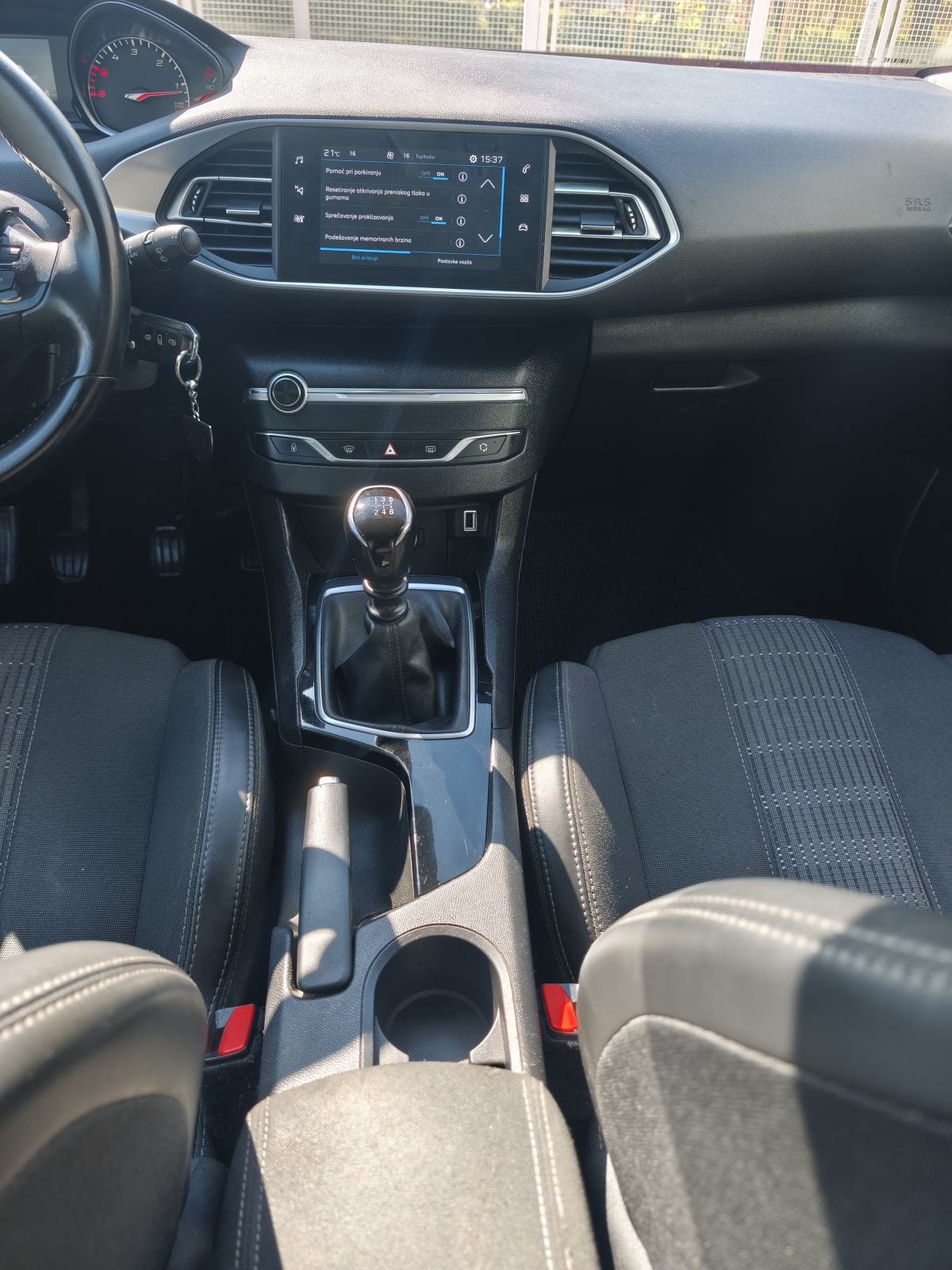 Peugeot 308 1,5 HDi 6 BRZINA NAVI PARK PILOT KOŽA LED BLUETOOTH, fotografija 20