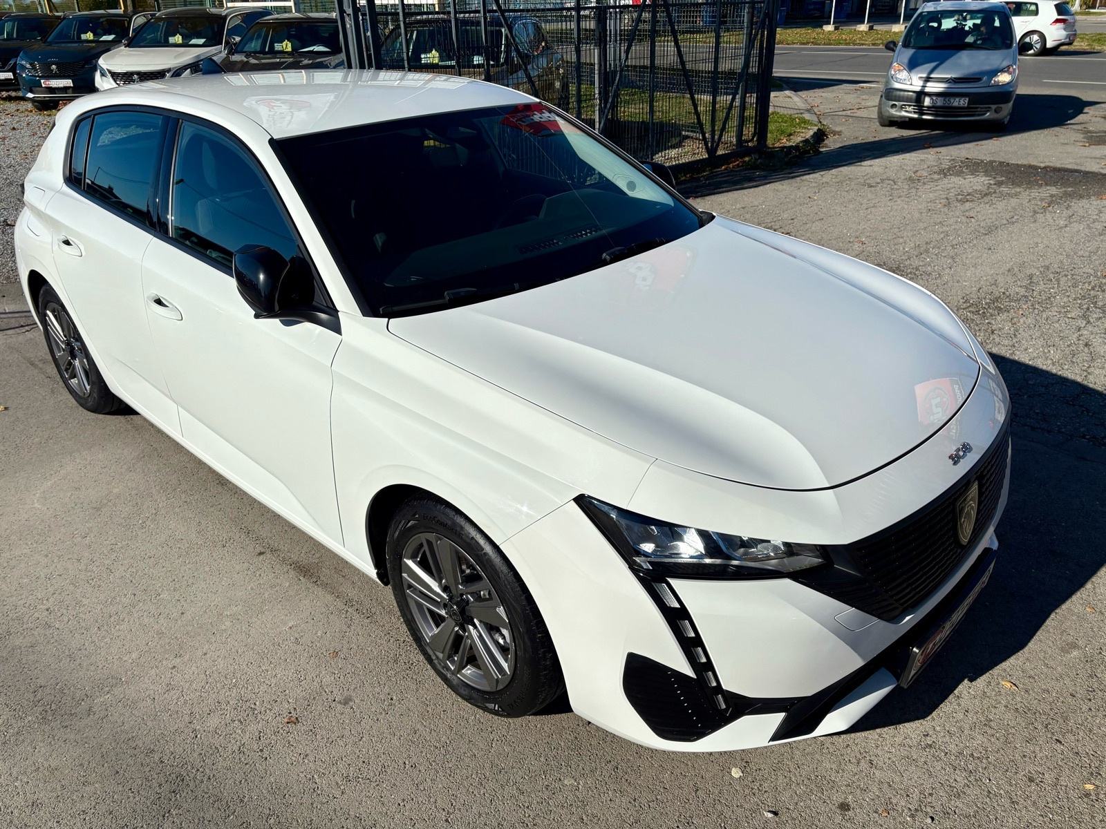 Peugeot 308 1,5 BlueHDi u PDV-u - NAVI - LEASING RATA VEĆ OD: 232,00 €, fotografija 8