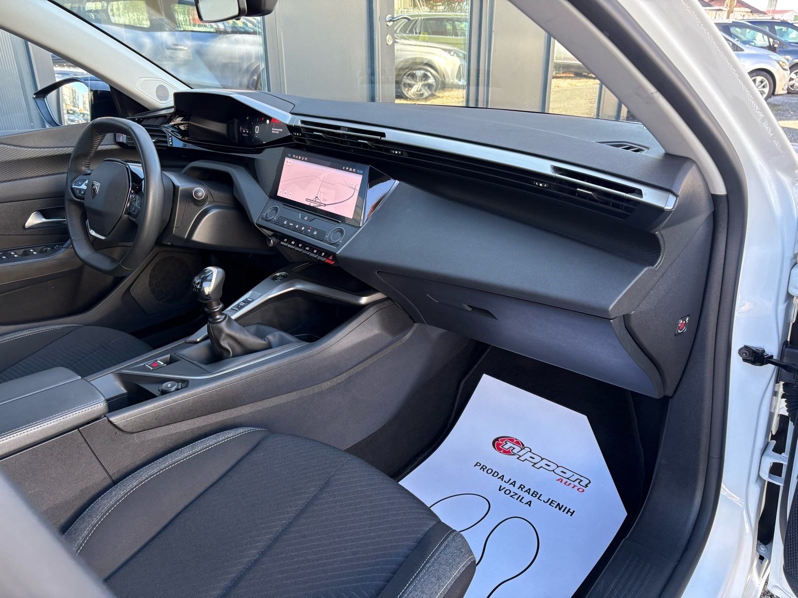 Peugeot 308 1,5 BlueHDi u PDV-u - NAVI - LEASING RATA VEĆ OD: 232,00 €, fotografija 19