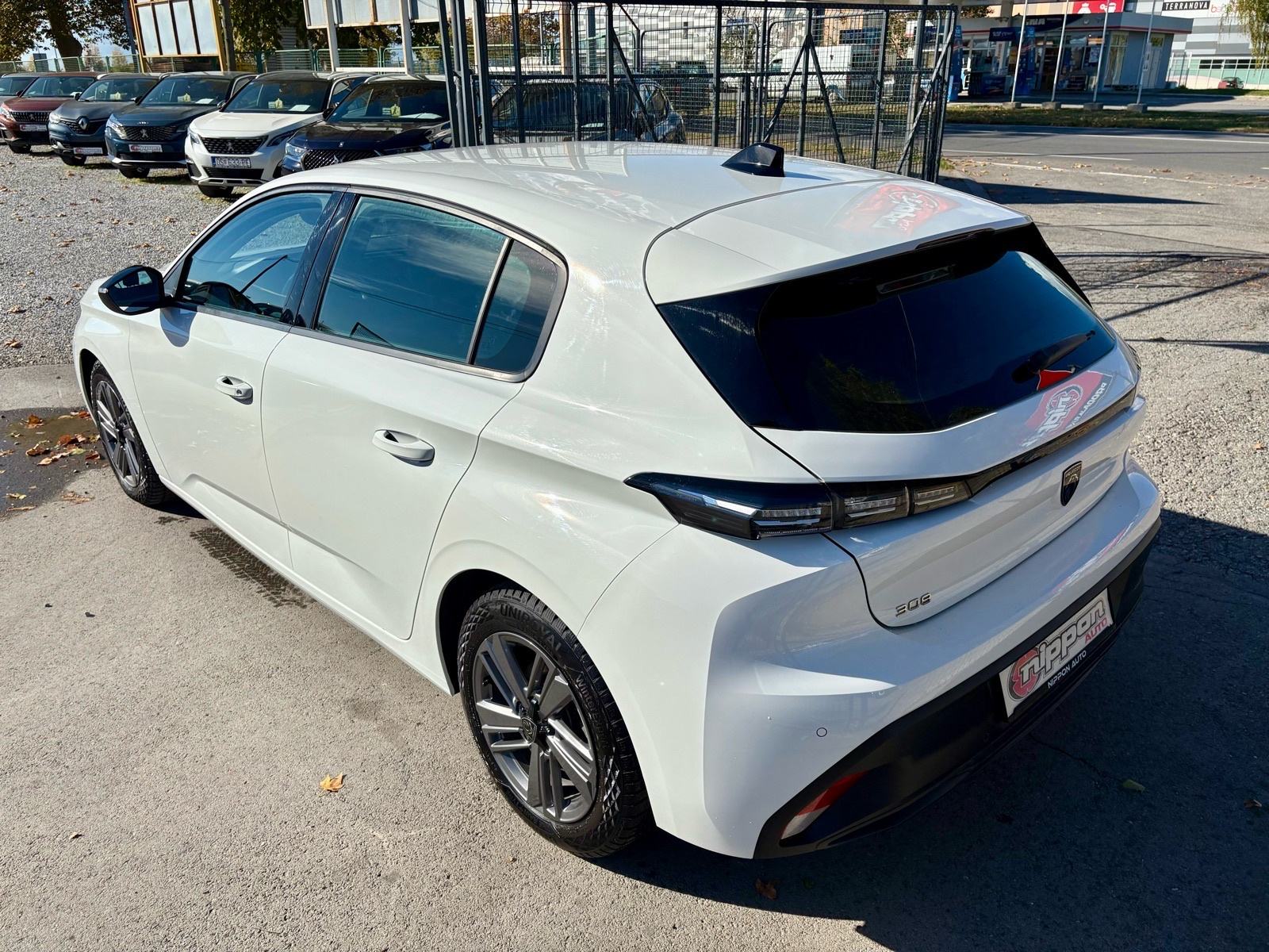 Peugeot 308 1,5 BlueHDi u PDV-u - NAVI - LEASING RATA VEĆ OD: 236,00 €, fotografija 4