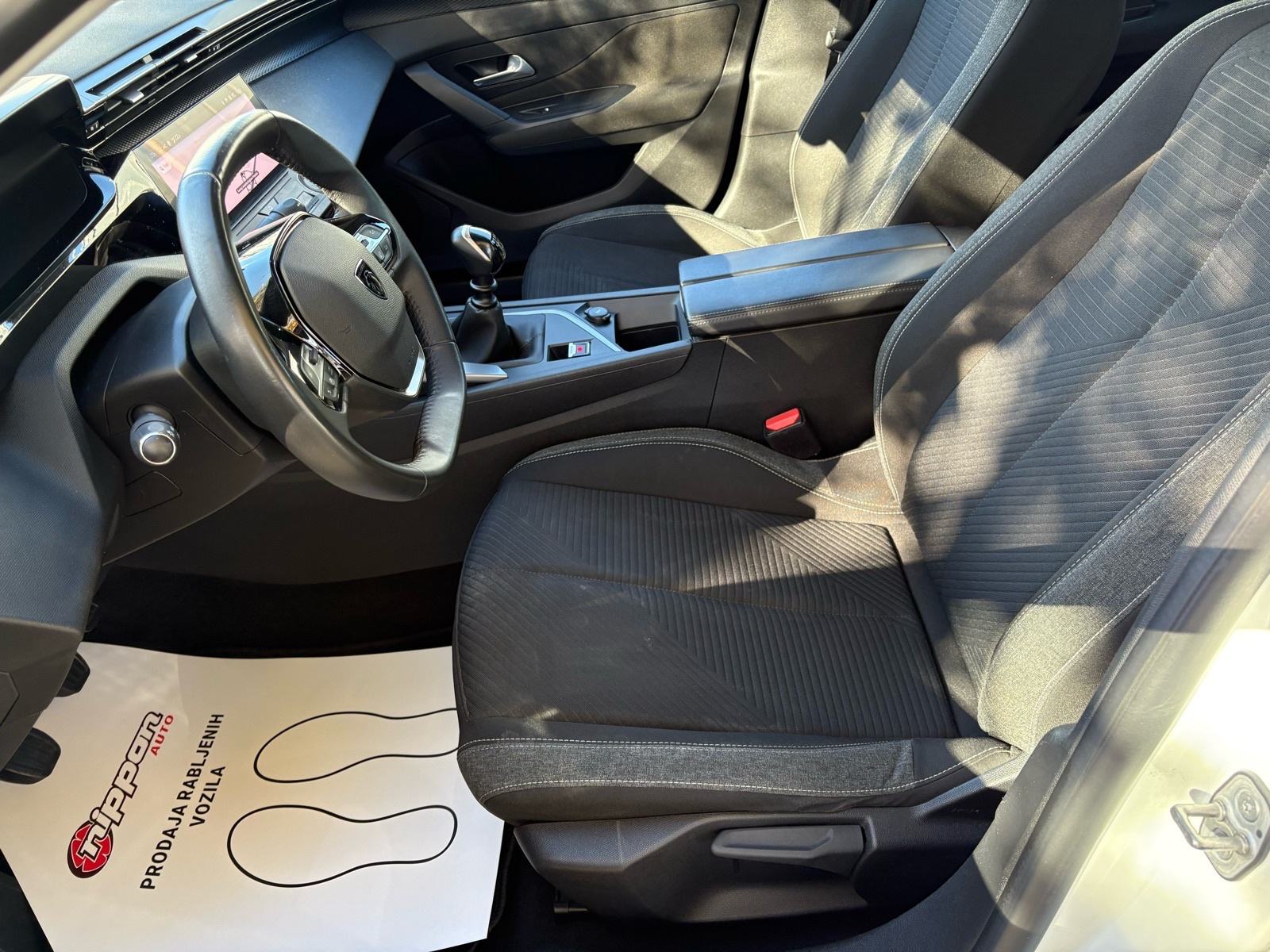 Peugeot 308 1,5 BlueHDi u PDV-u - NAVI - LEASING RATA VEĆ OD: 236,00 €, fotografija 11