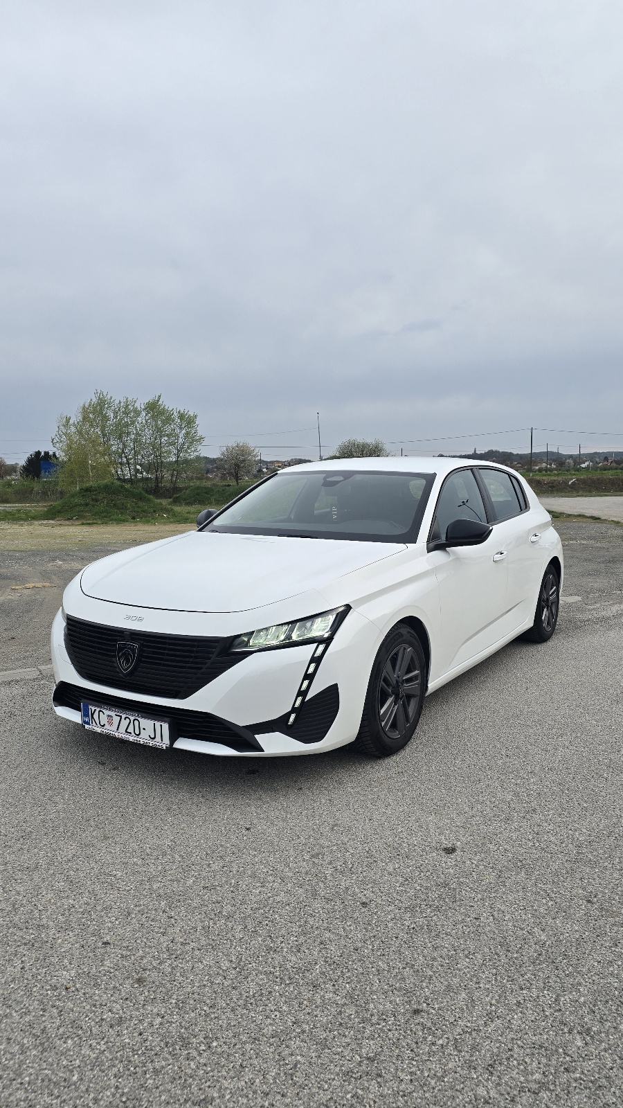 Peugeot 308 1,5, fotografija 2