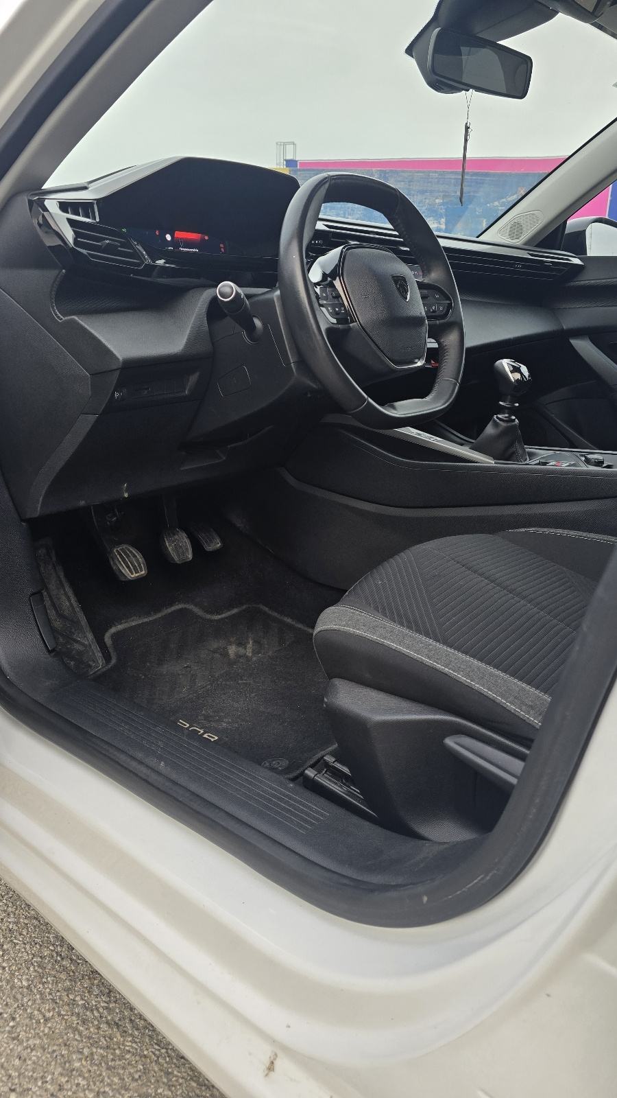 Peugeot 308 1,5, fotografija 7