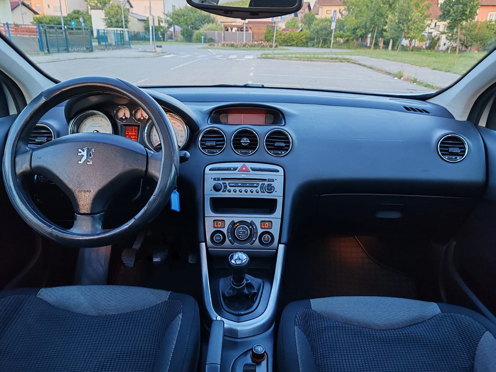 Peugeot 308 1,6 155000 km, 2007 g kartice do 36 rata, fotografija 16