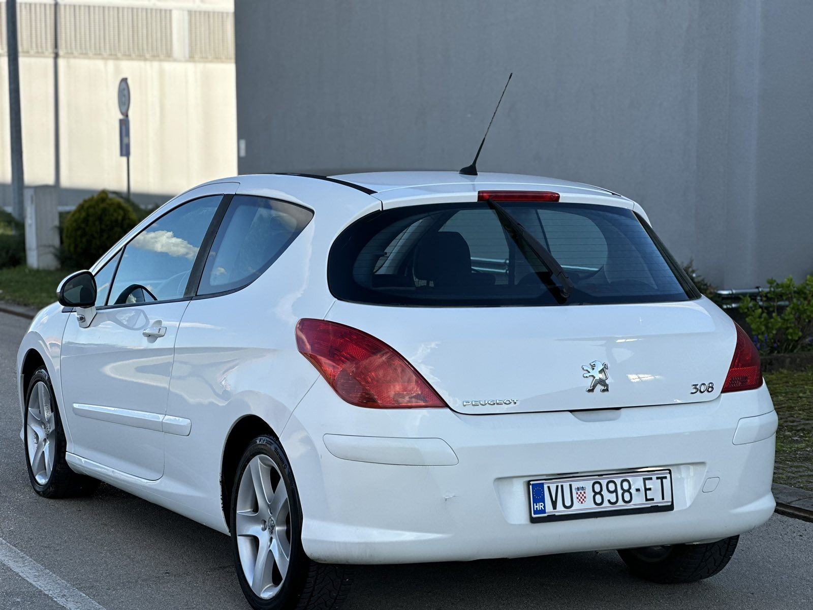 Peugeot 308 1,6 BENZIN PLIN HR AUTO, fotografija 7