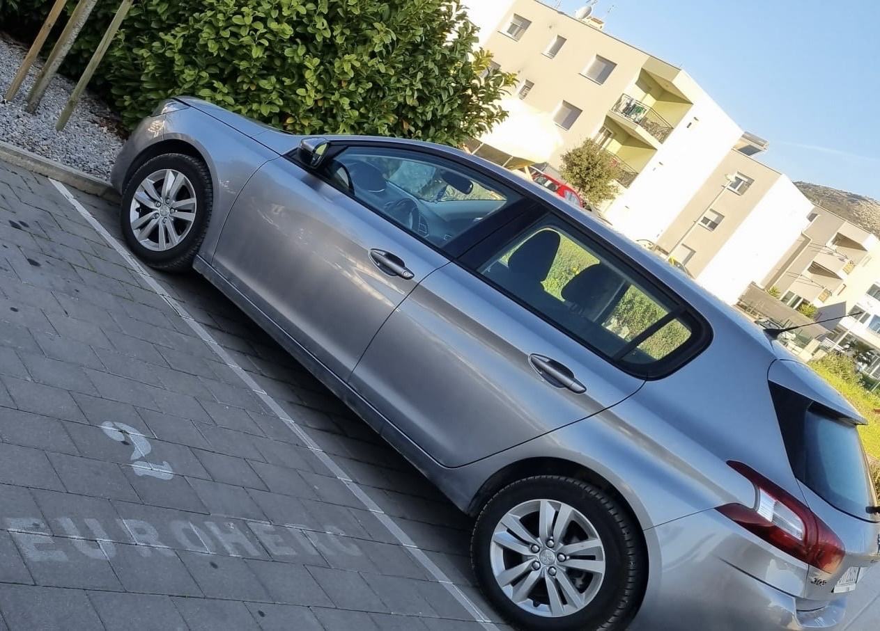 Peugeot 308 1,6 BlueHDi automatik, fotografija 3