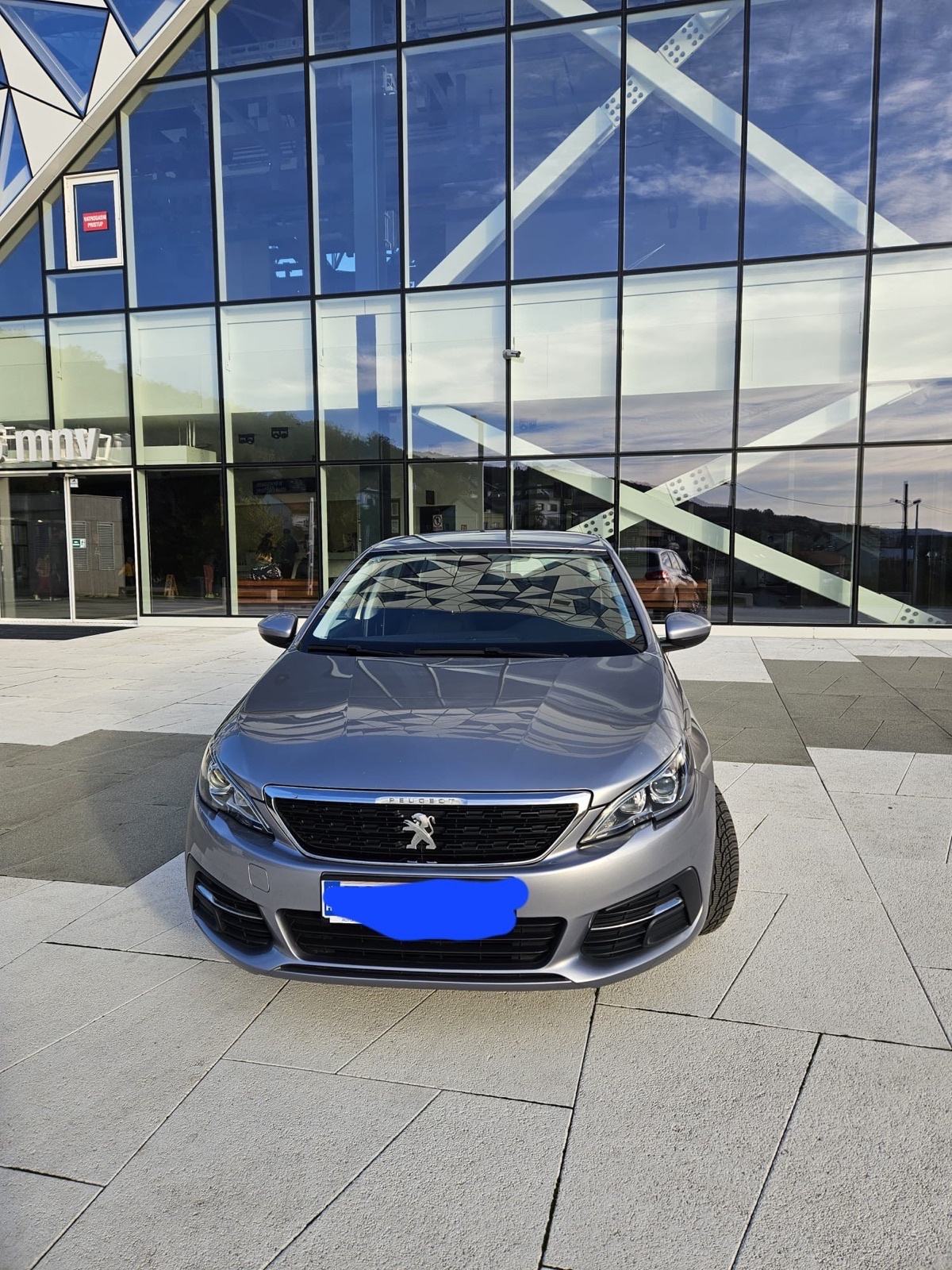 Peugeot 308 1,6 BlueHDi dobro stanje, fotografija 2