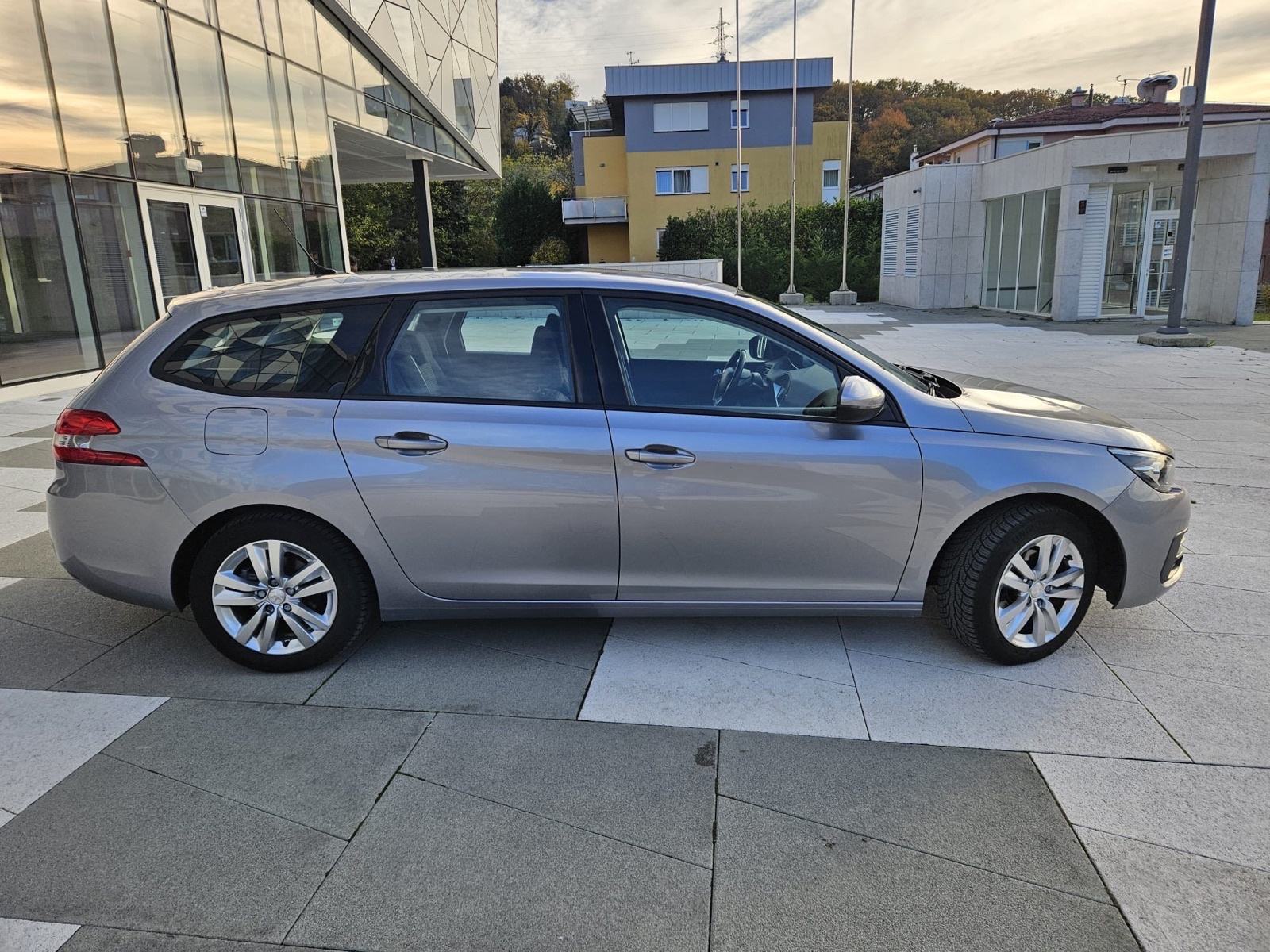 Peugeot 308 1,6 BlueHDi dobro stanje, fotografija 4