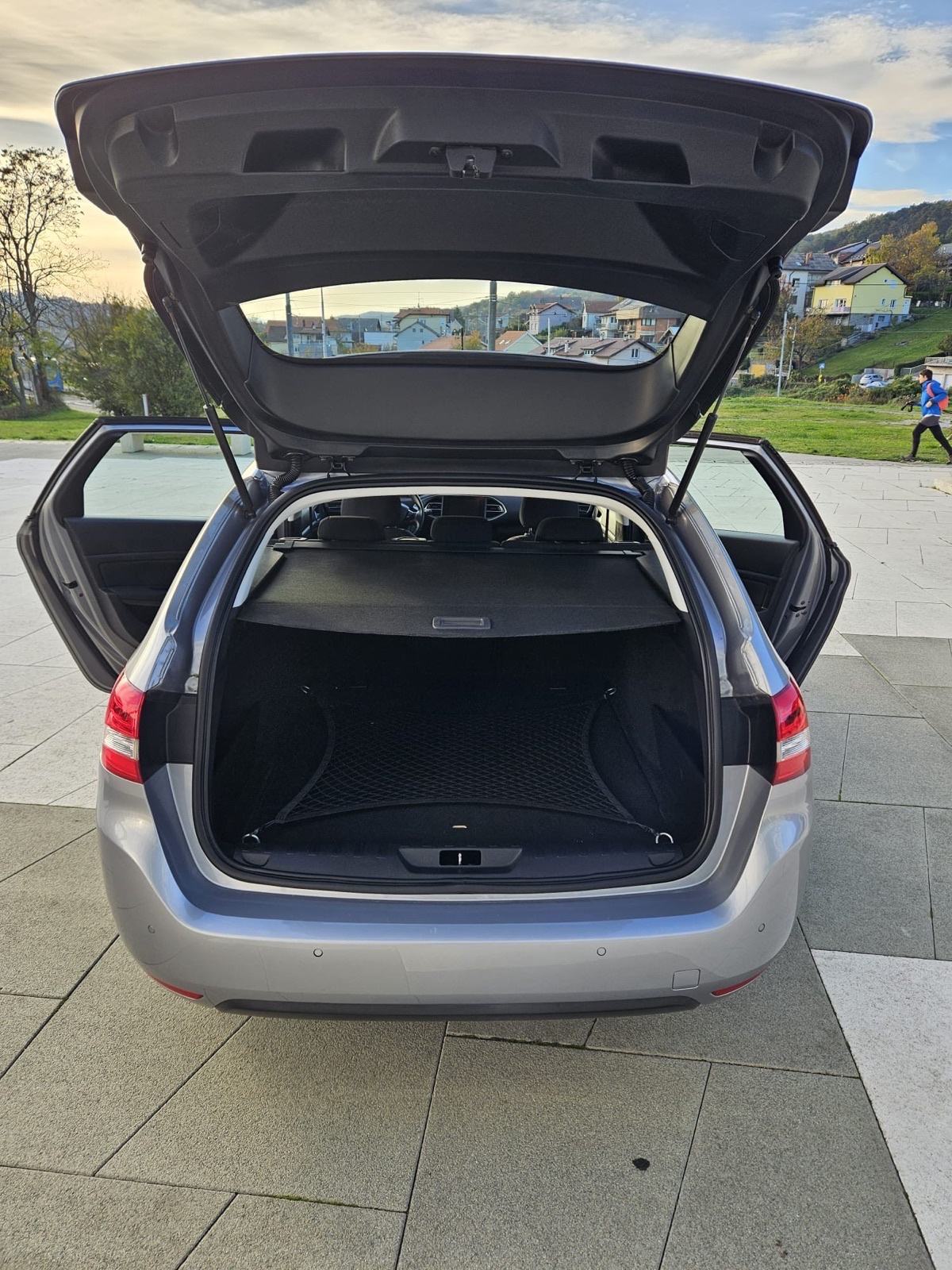 Peugeot 308 1,6 BlueHDi dobro stanje, fotografija 8